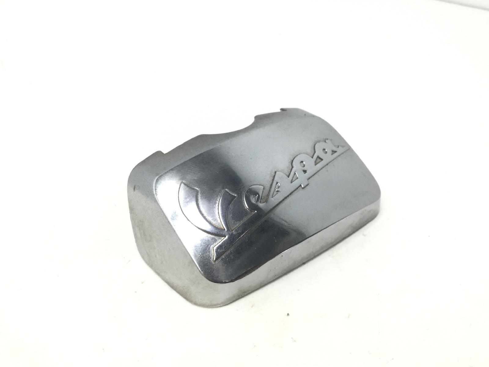 Piaggio vespa lx 125 logo tappo carena coperchio maniglione posteriore 2005 2006 m44100