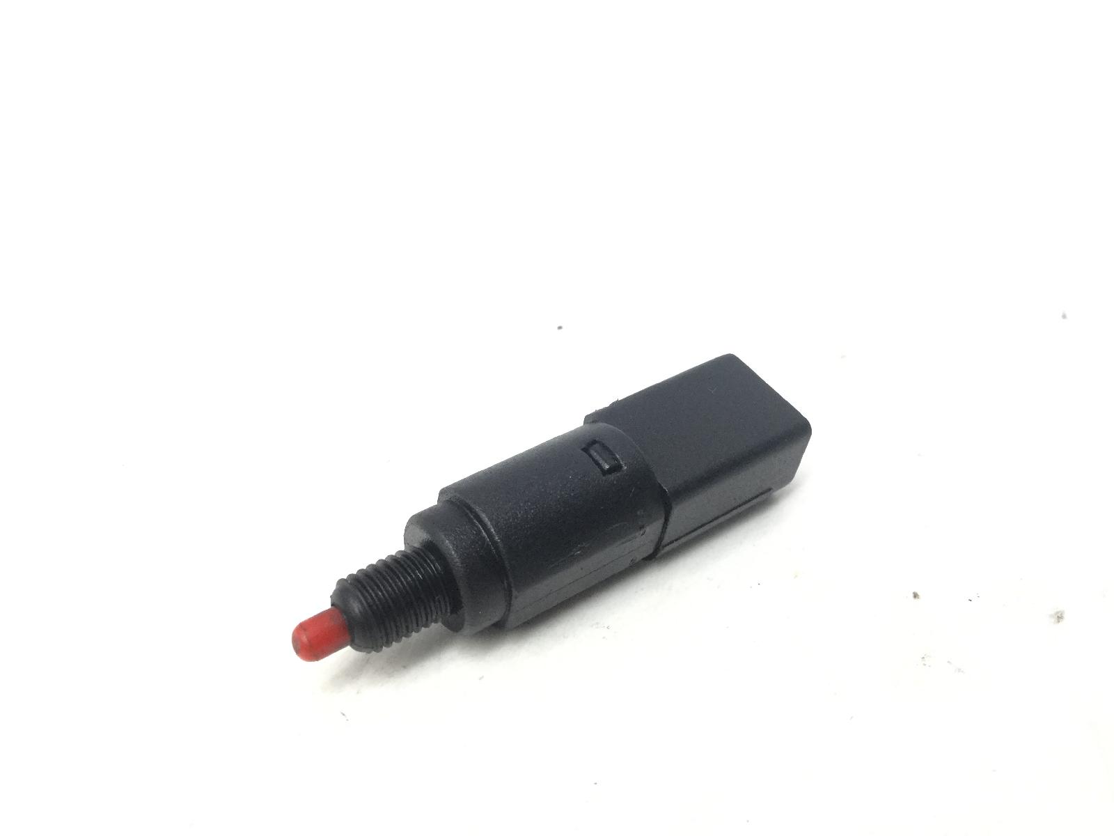 Piaggio vespa lx 125 sensore stop microstop freno anteriore destro 2005 2006 m44100