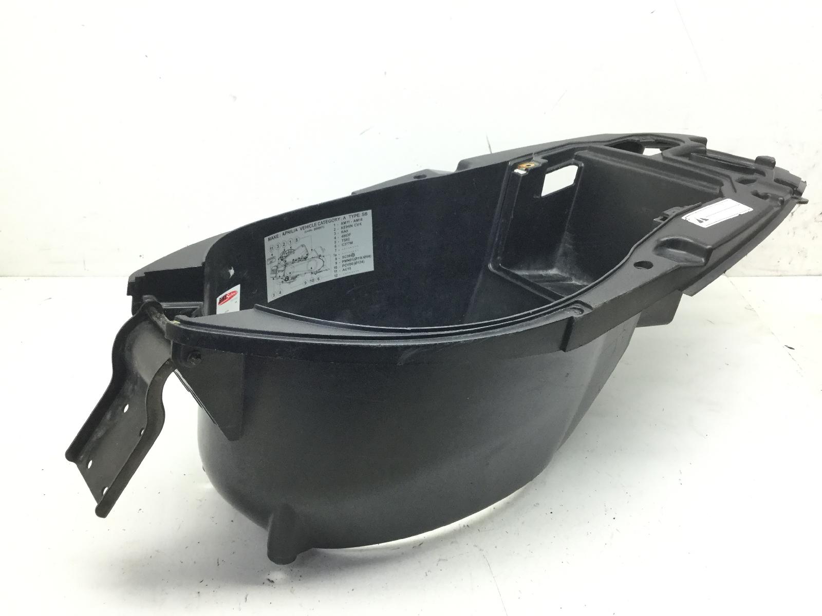 Aprilia sportcity one 4t 50 carena vano sottosella 2009 2009 sb000