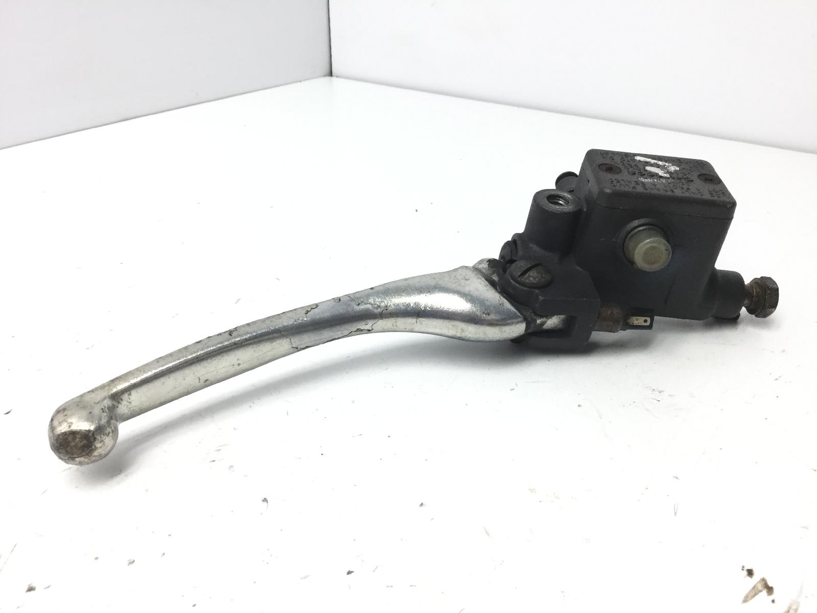Piaggio vespa et4 125 pompa freno anteriore destra gommino rotto 1996 1998 m0400