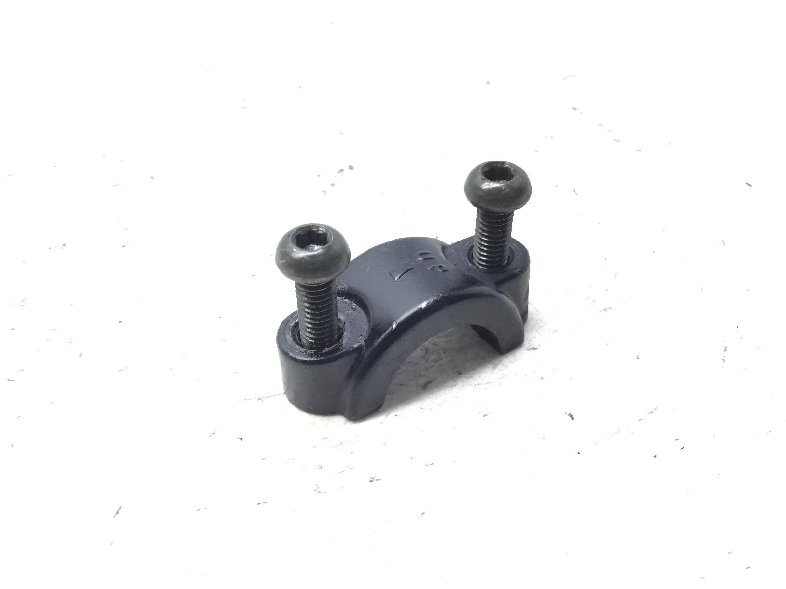 Piaggio vespa et4 125 cavallotto pompa freno anteriore destra 1996 1998 m0400