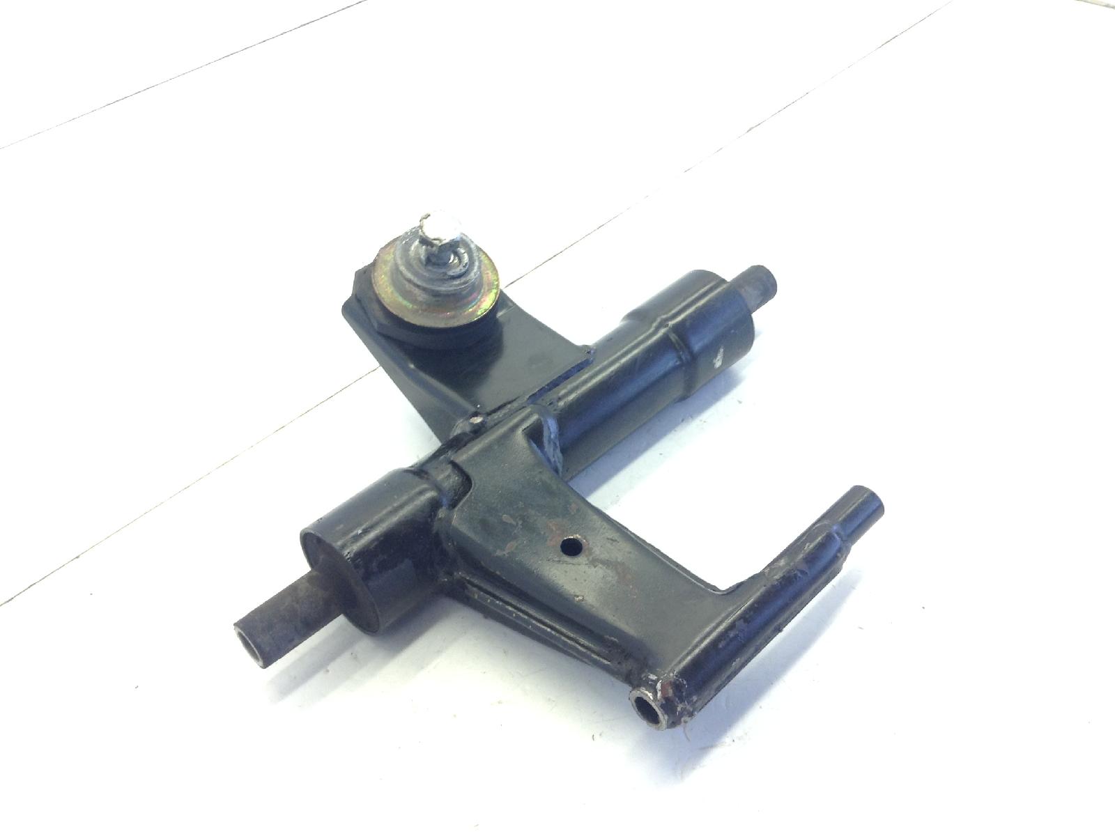 Piaggio vespa et4 125 staffa supporto motore 1996 1998 m0400