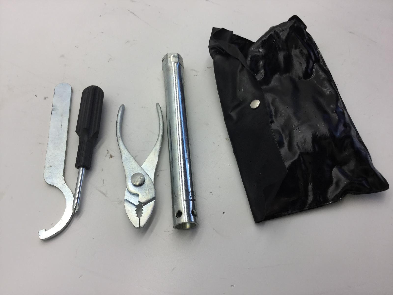 Malaguti password 250 kit attrezzi di bordo 2005 2006 760102