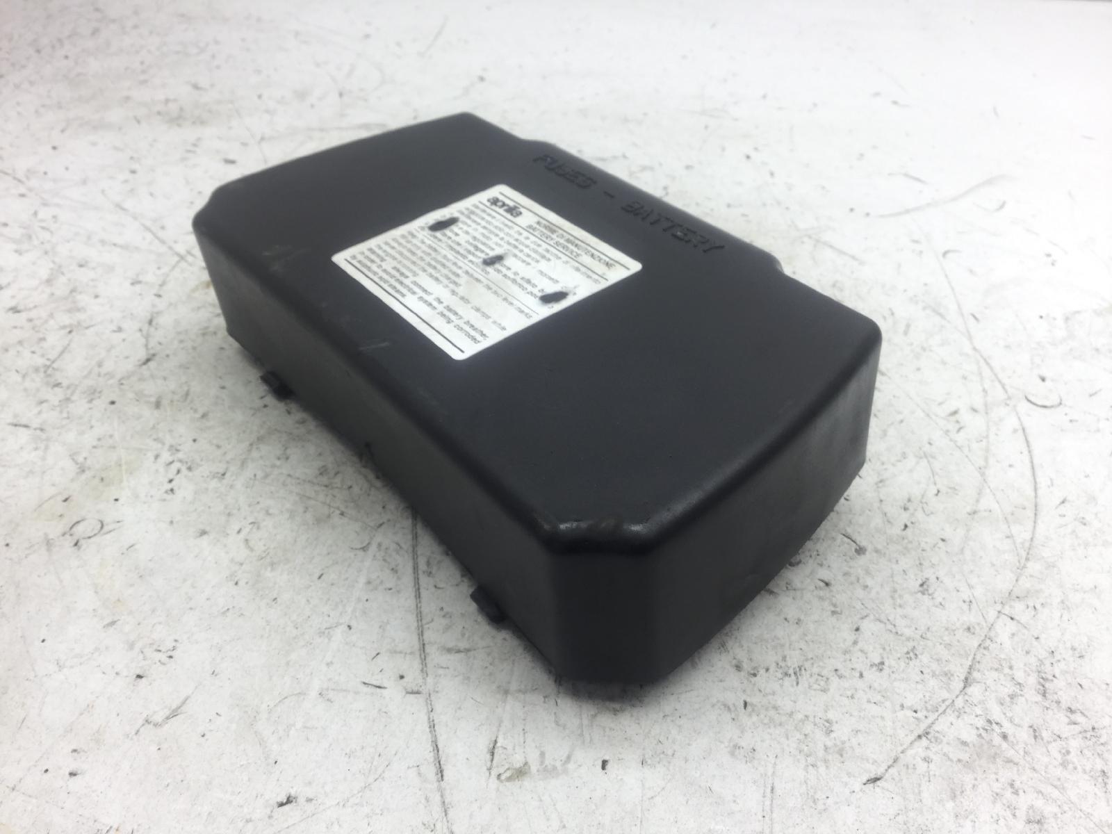 Aprilia scarabeo 4t 100 coperchio tappo batteria 2006 2009 vaa00
