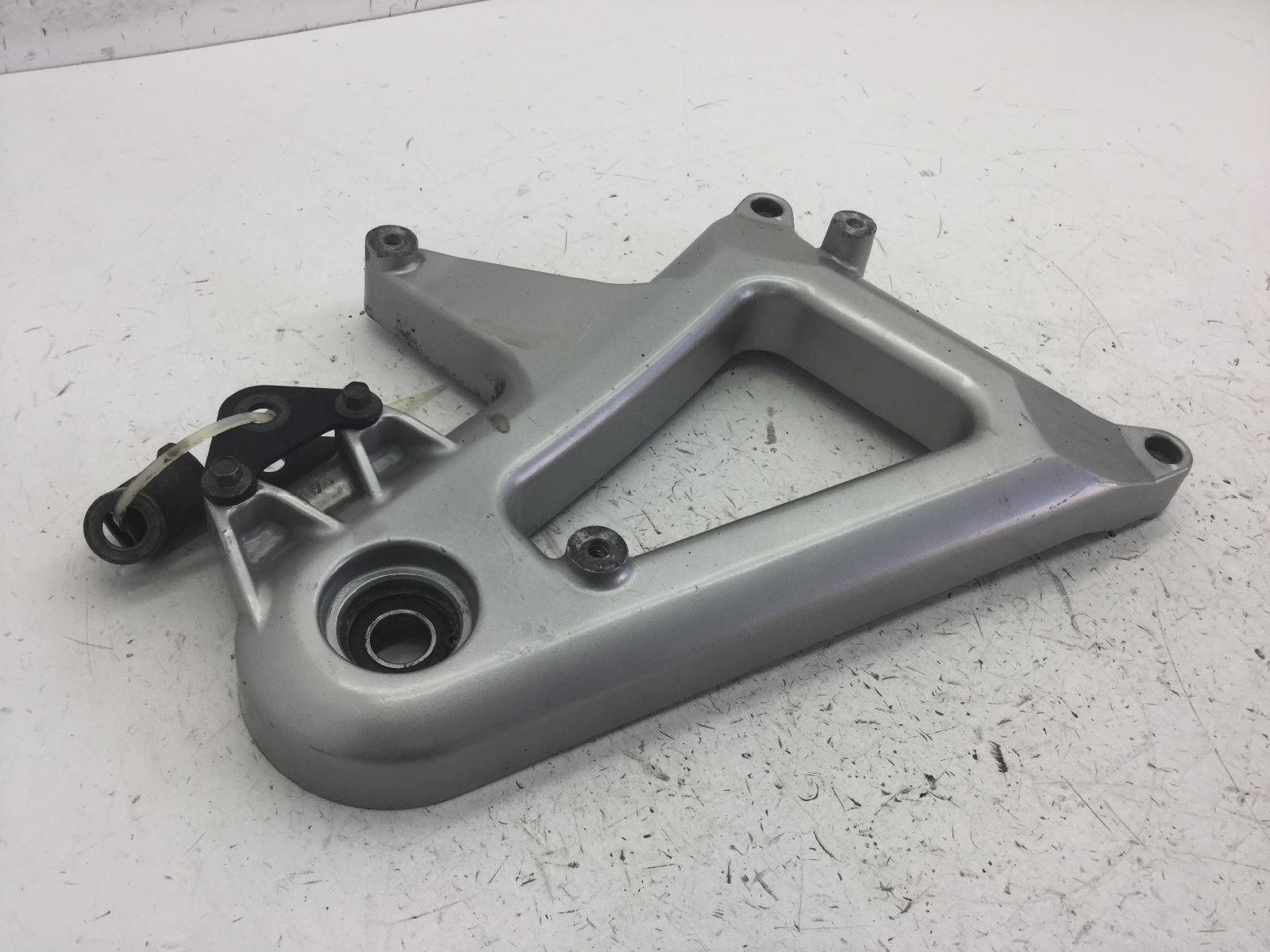 Aprilia scarabeo light 200 staffa supporto scarico marmitta 2007 2007 rba00