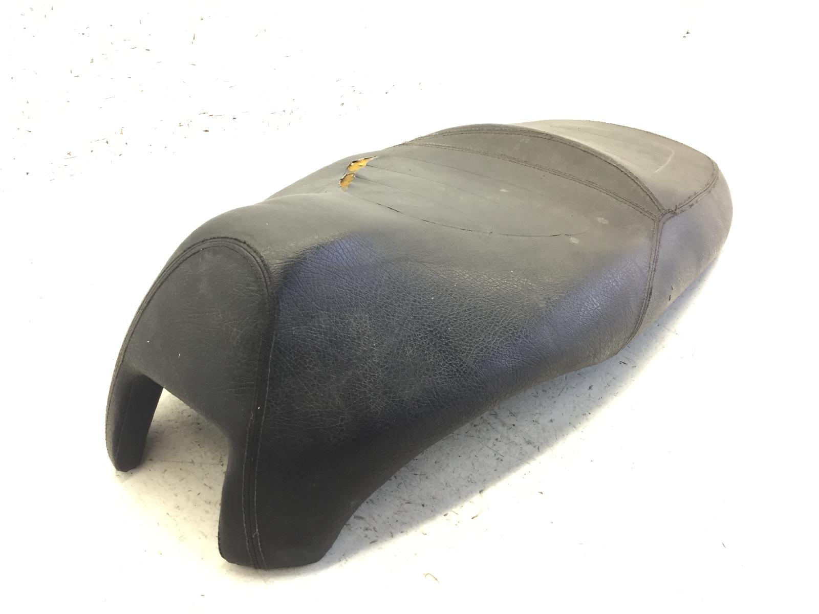 Aprilia scarabeo light 200 sella saddle con strappo su fodera 2007 2007 rba00