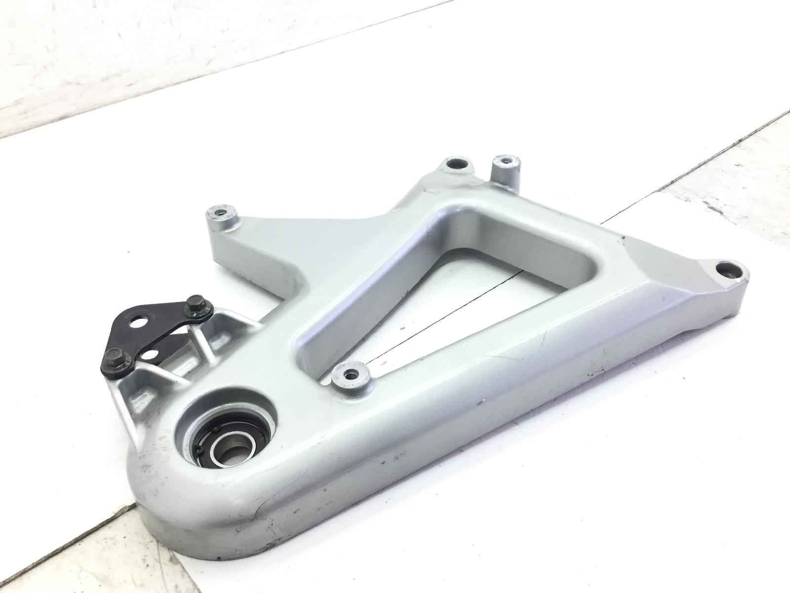 Aprilia scarabeo light 200 staffa supporto scarico marmitta 2007 2007 rba00