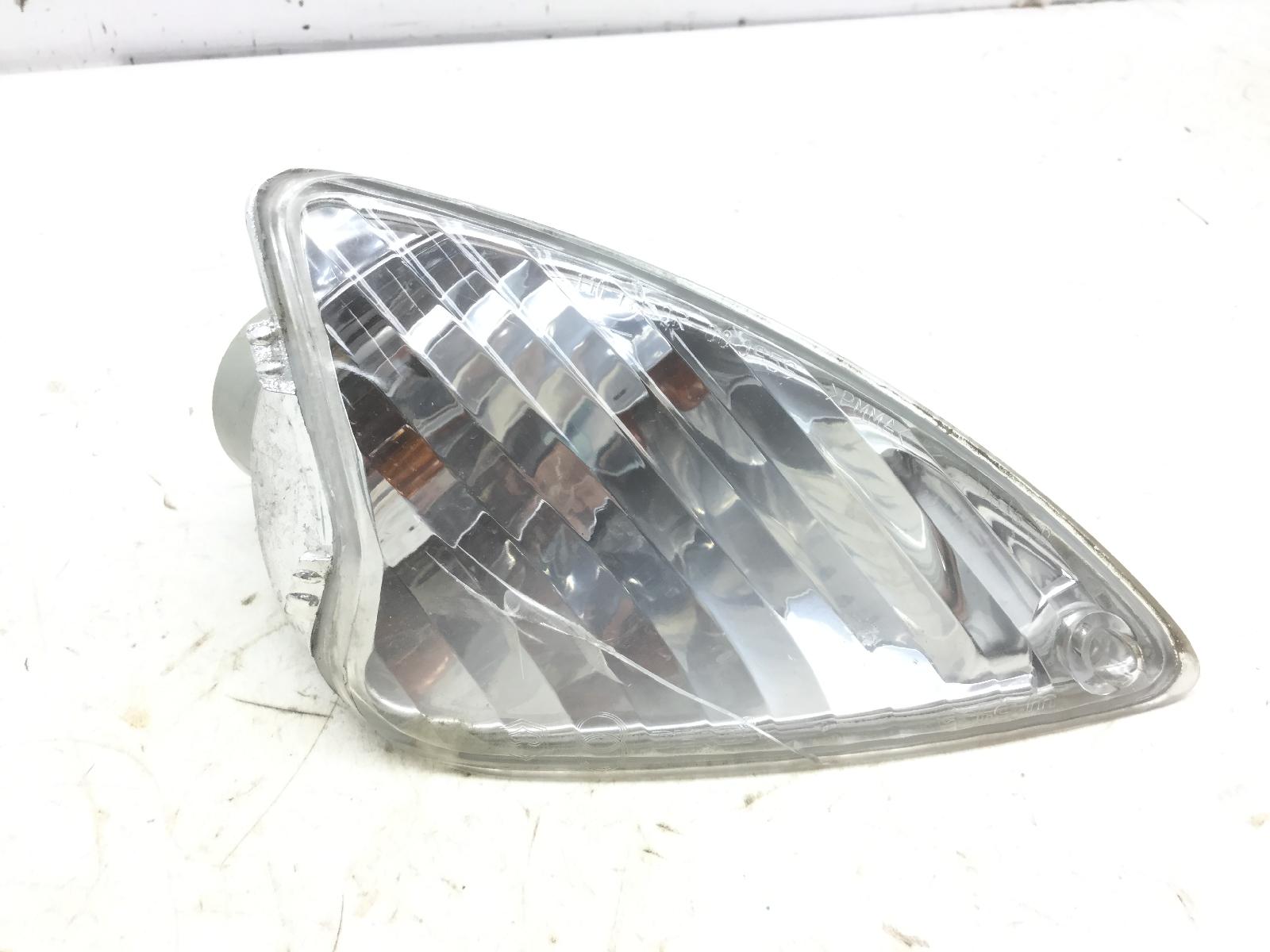 Piaggio liberty 200 freccia anteriore destra lampeggiatore con crepa 2005 2005 m384001