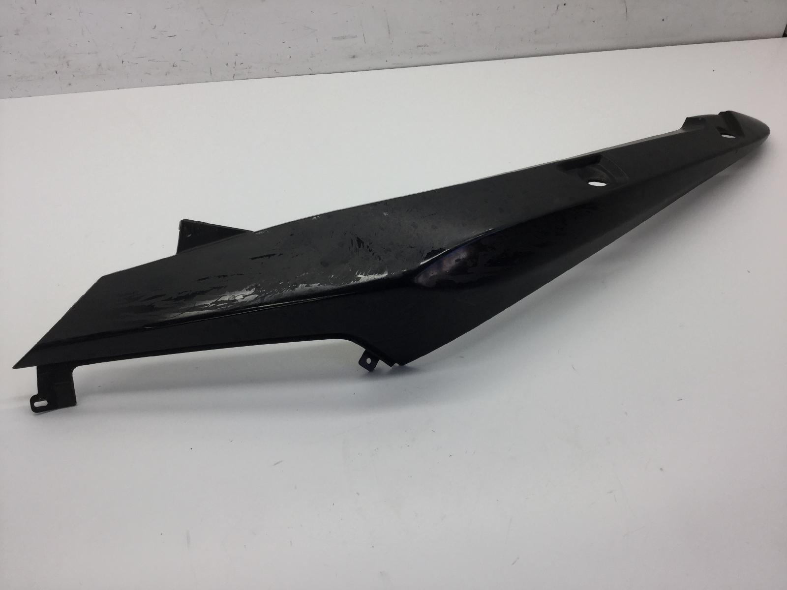 Gilera nexus 500 carena fiancata posteriore sinistra con 2 alette rotte 2003 2005 m35100