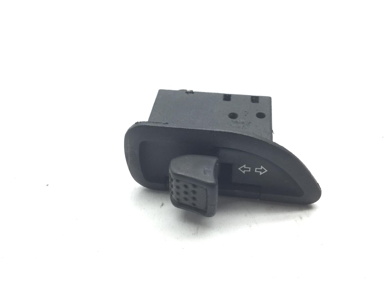 Piaggio nrg power dd 50 tasto pulsante frecce lampeggiatori intermittenza 2005 2005 c45100