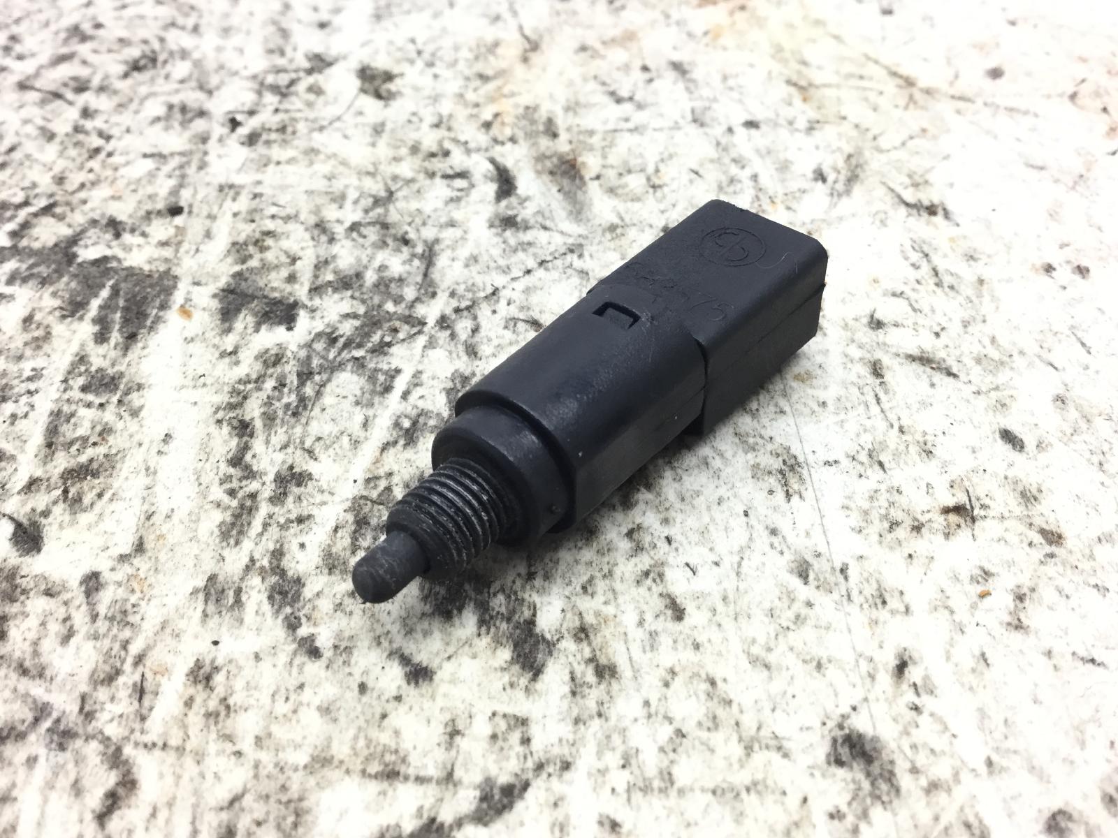 Piaggio nrg power dd 50 sensore stop microstop freno anteriore destro 2005 2005 c45100