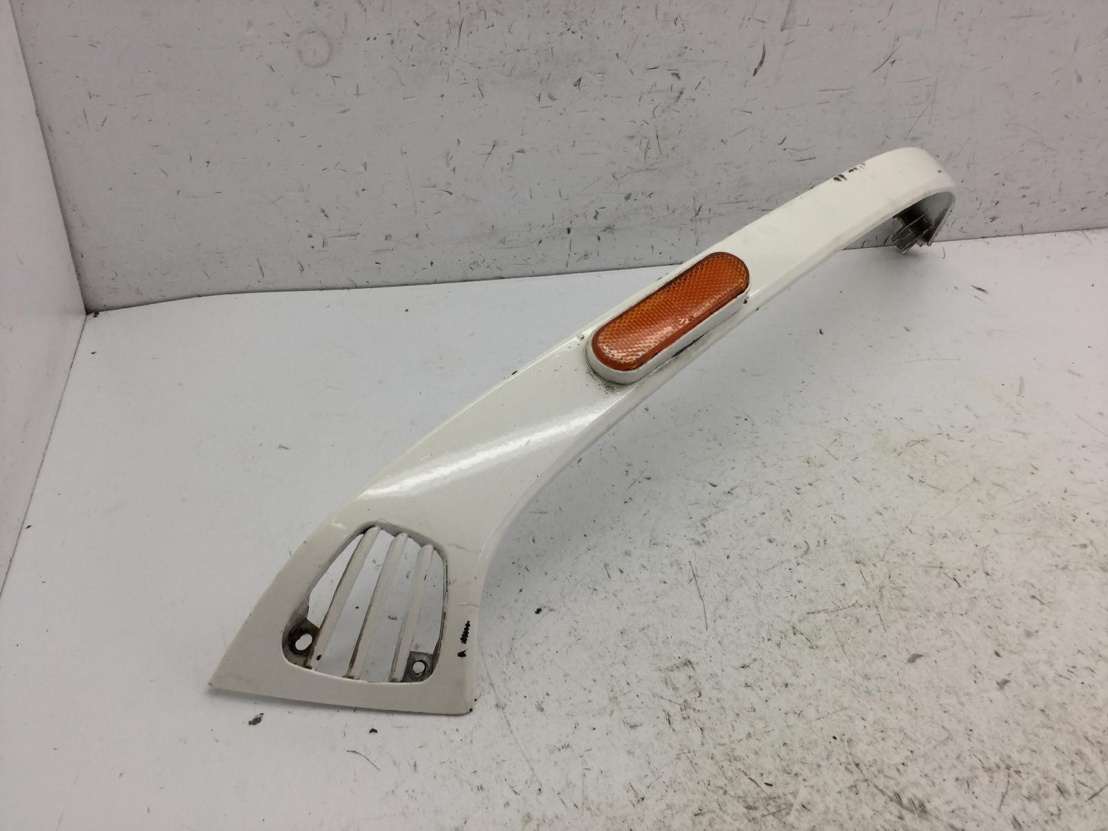 Piaggio vespa s 2t 50 carena finachetto inferiore sinistro - crepa 2007 2012 c38103