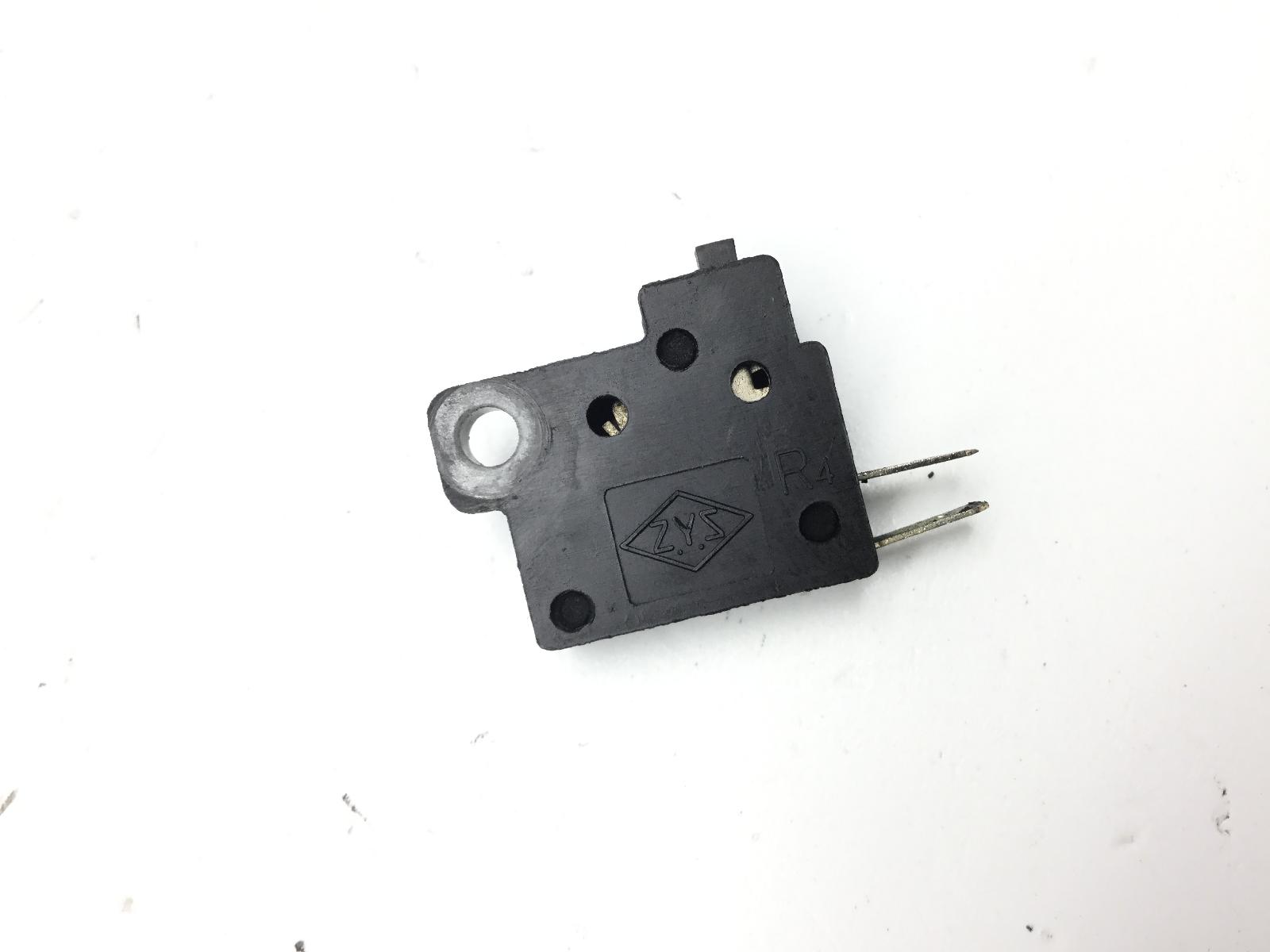 Kymco xciting i r 300 sensore pulsante stop microstop freno anteriore 2008 2008 t72001