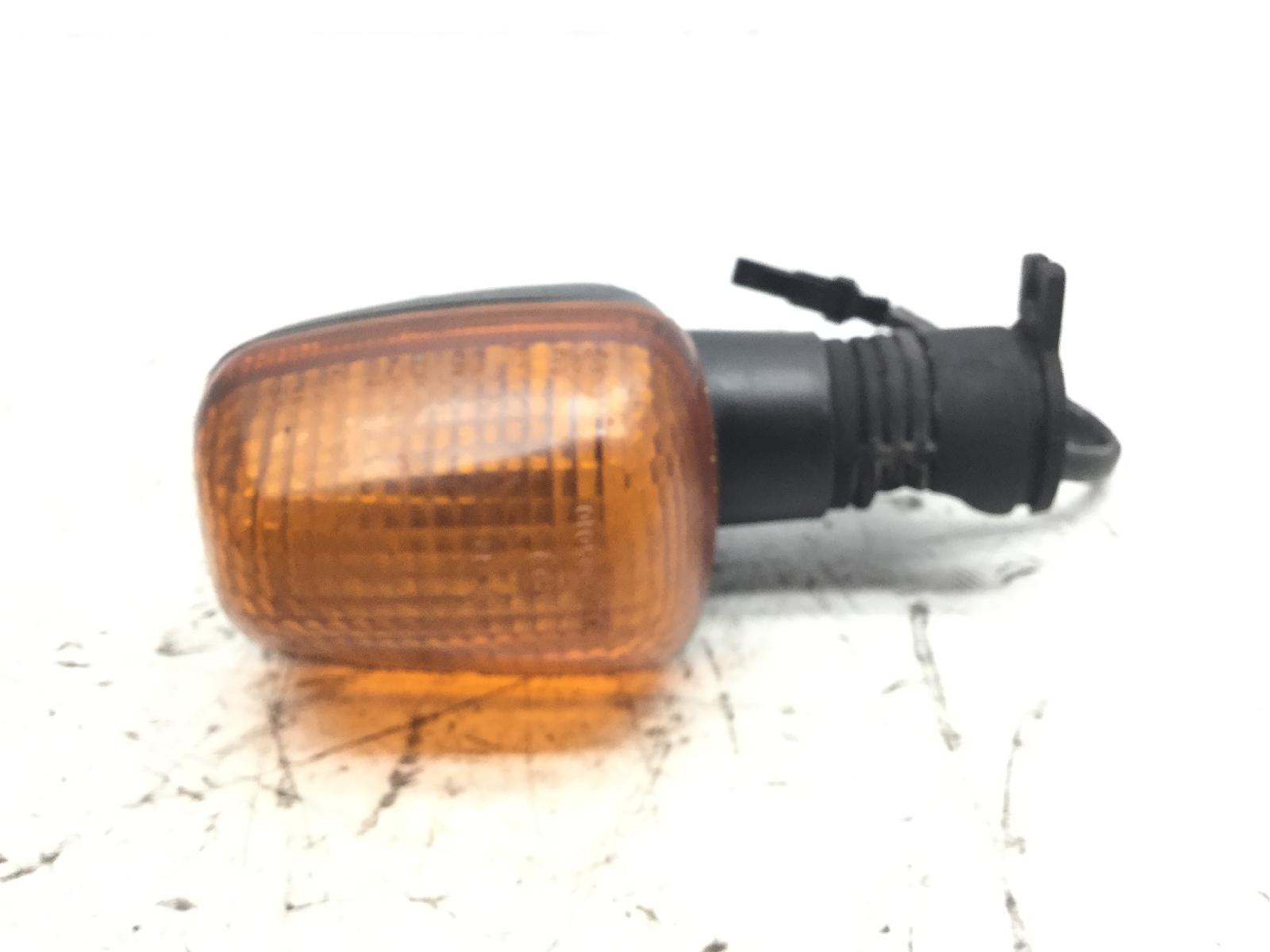 Suzuki xf freewind 650 freccia anteriore destra attacco rotto 1997 2001 ac111