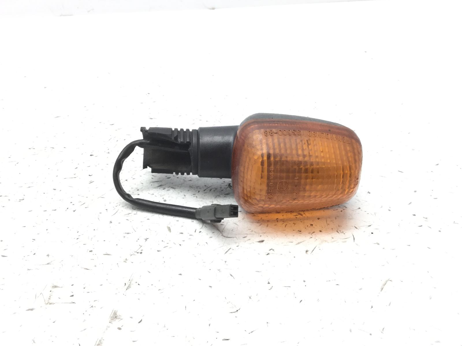 Suzuki xf freewind 650 freccia anteriore sinistra con attacco rotto 1997 2001 ac111