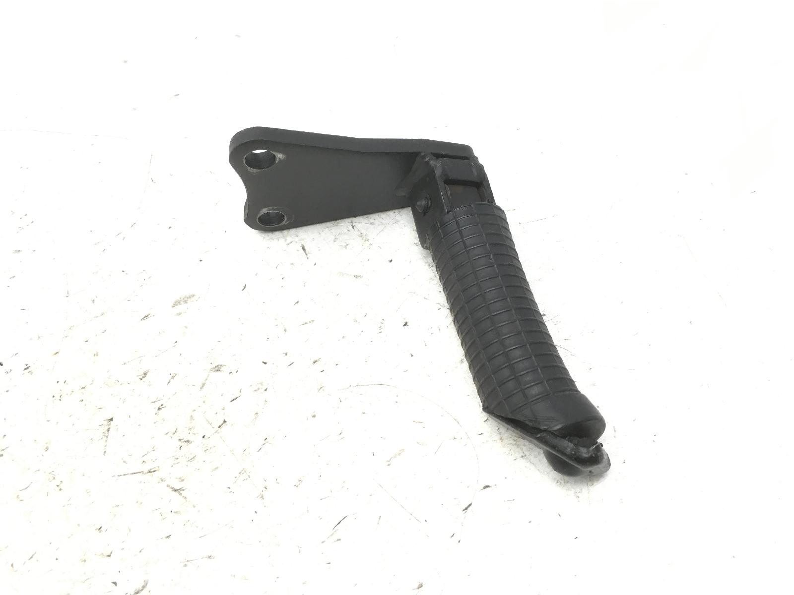Suzuki xf freewind 650 pedana anteriore poggiapiede destra con supporto 1997 2001 ac111