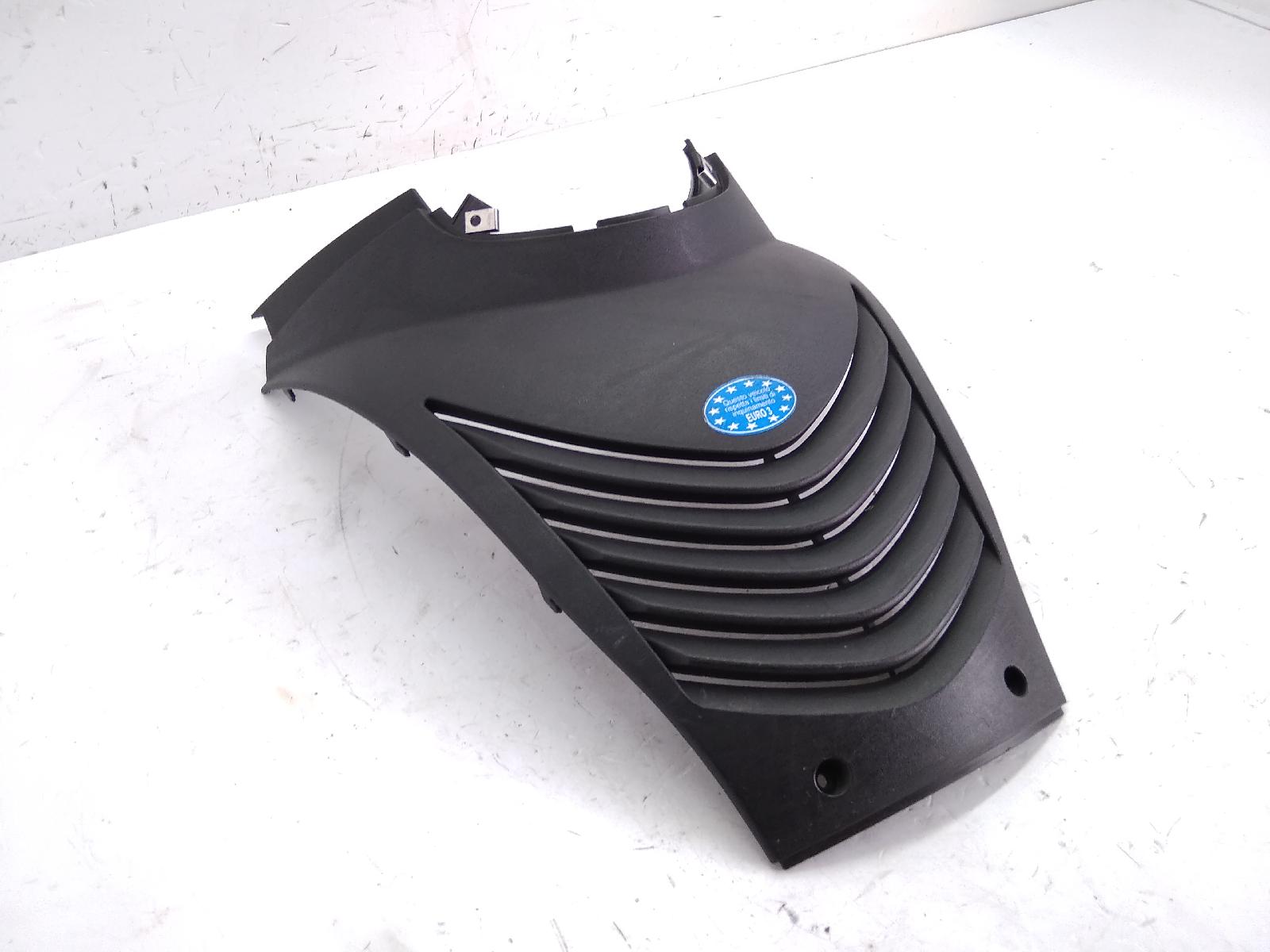 Piaggio carnaby 125 carena coperchio ispezione 2007 2010 m60200
