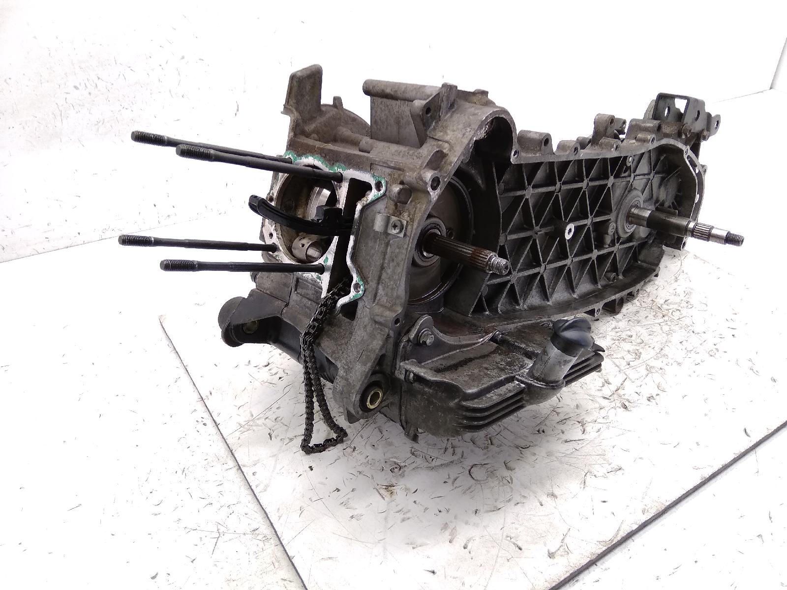 Piaggio carnaby 125 carter motore albero e ingranaggi ruota m28fm 2007 2010 m60200