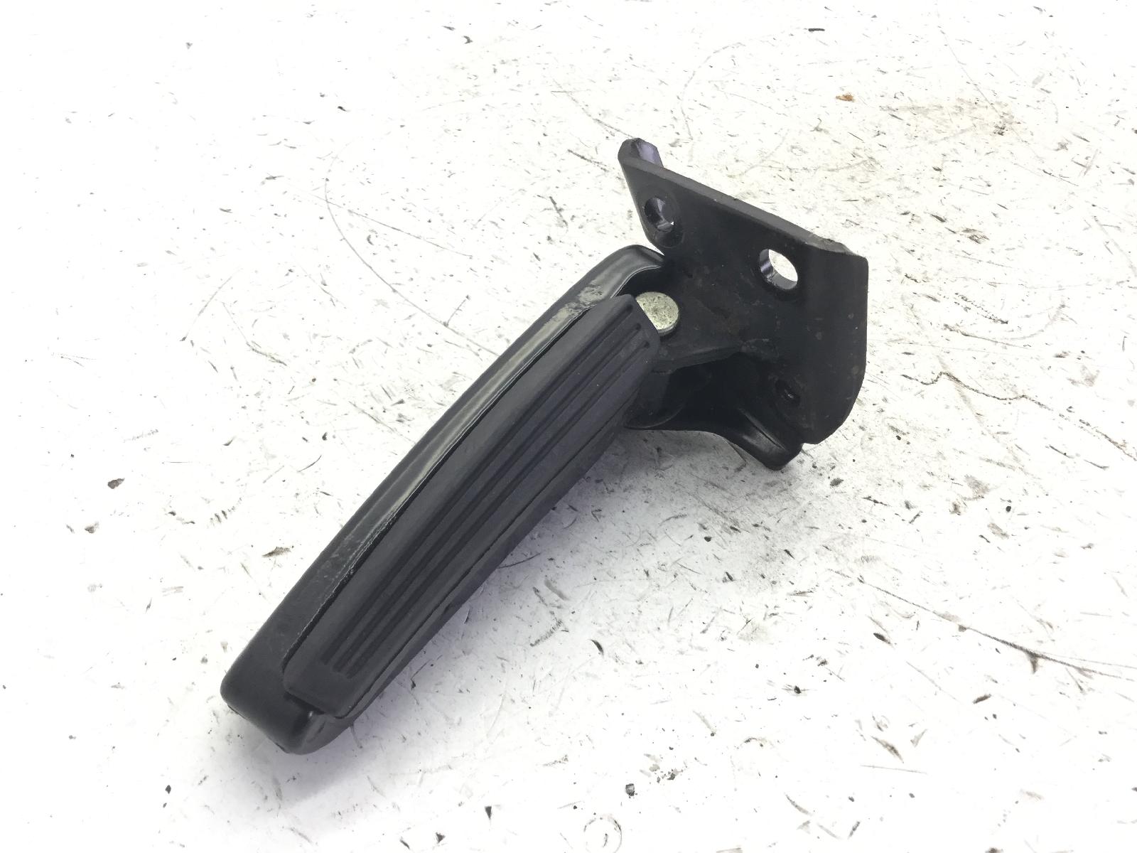 Piaggio carnaby 125 pedana posteriore poggiapiede sinistra e supporto 2007 2010 m60200