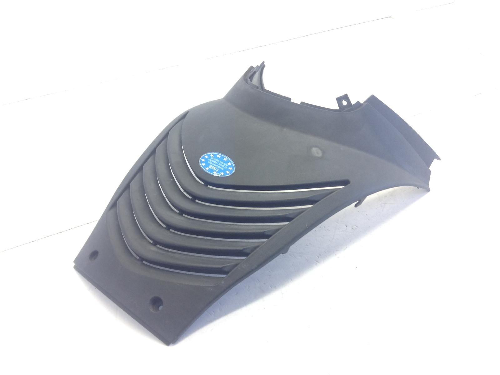 Piaggio carnaby 125 carena coperchio ispezione motore - aletta rotta 2007 2010 m60200