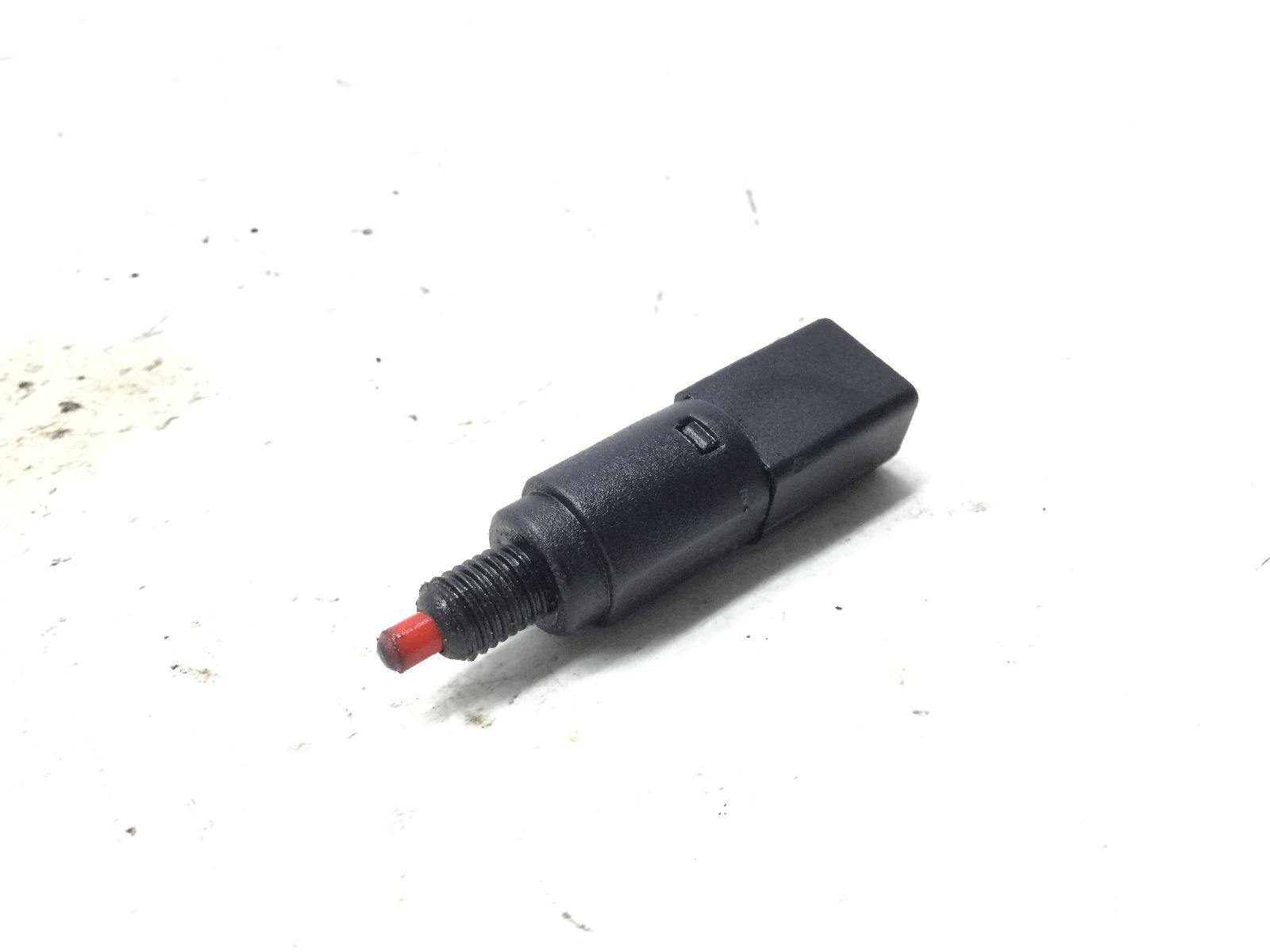 Piaggio carnaby 125 sensore stop microstop freno anteriore destro 2007 2010 m60200