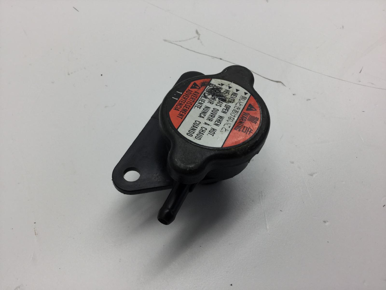 Suzuki gsr k7 600 tappo radiatore 2007 2008 b9111