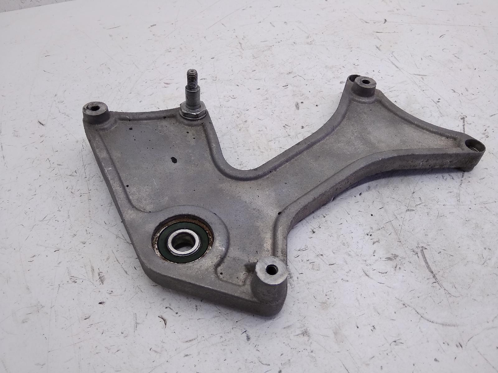 Piaggio vespa gt granturismo 200 staffa supporto scarico marmitta 2003 2005 m312