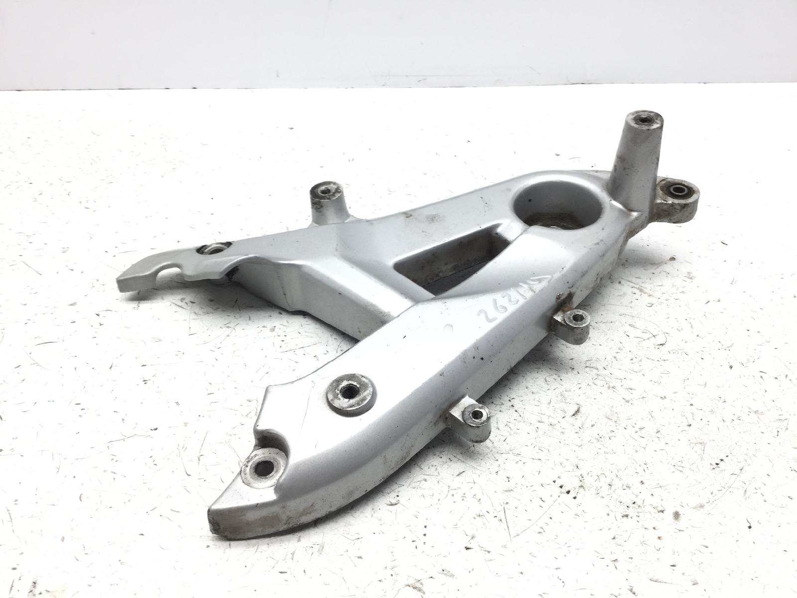 Yamaha nxc cygnus x 125 staffa supporto scarico marmitta 2004 2006 se081