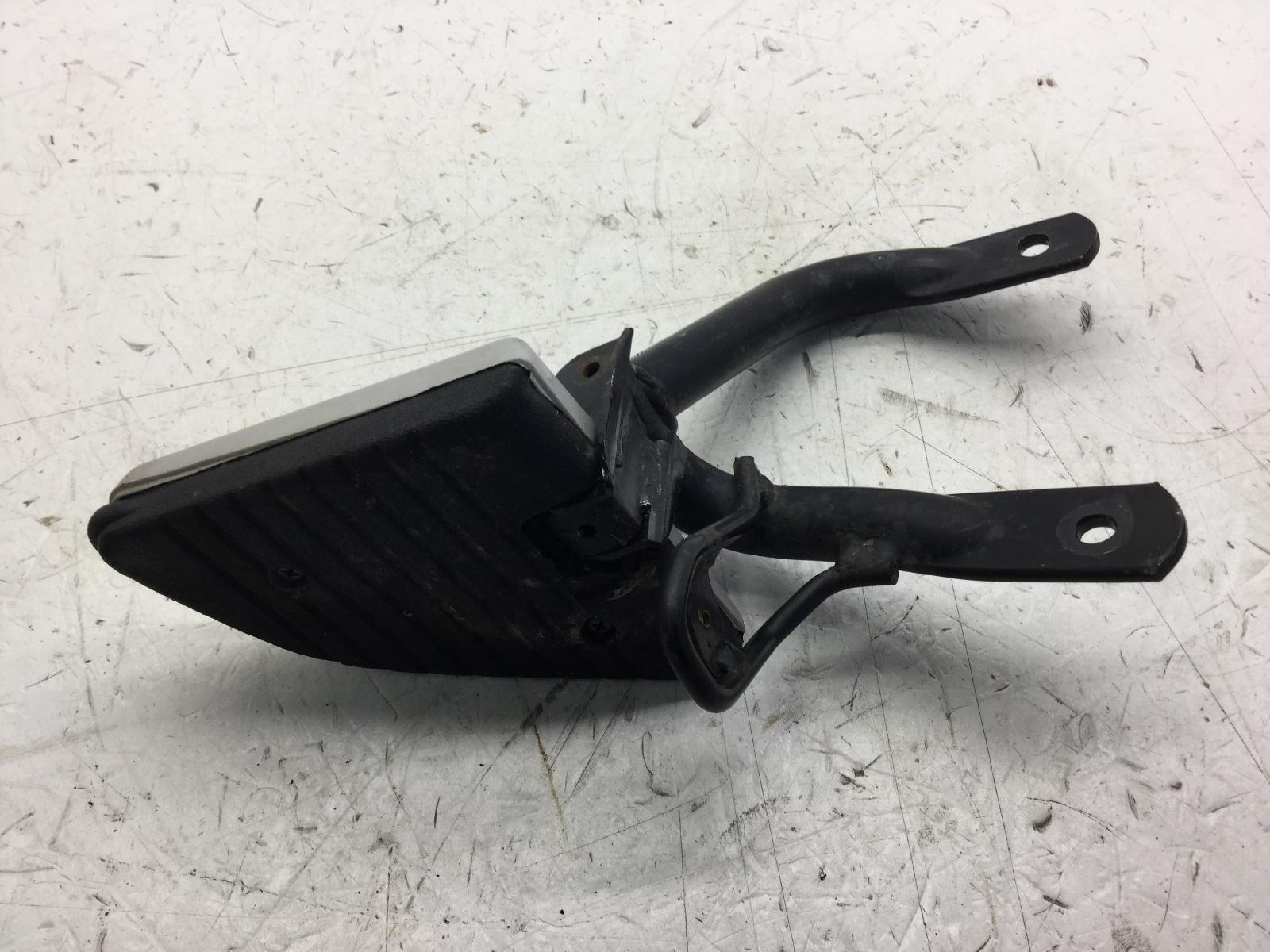 Honda sh i 150 pedana poggiapiedi posteriore destra + supporto crepa su pedana 2005 2008 kf08a08f