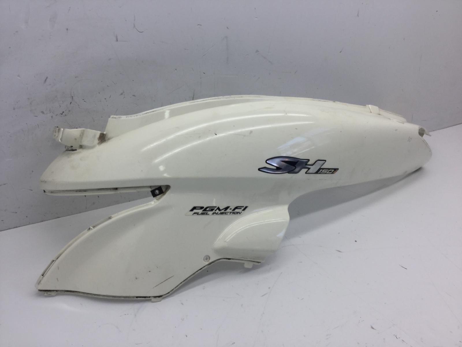 Honda sh i 150 carena fiancata posteriore sinistra * attacco rotto e crepa 2005 2008 kf08a08f