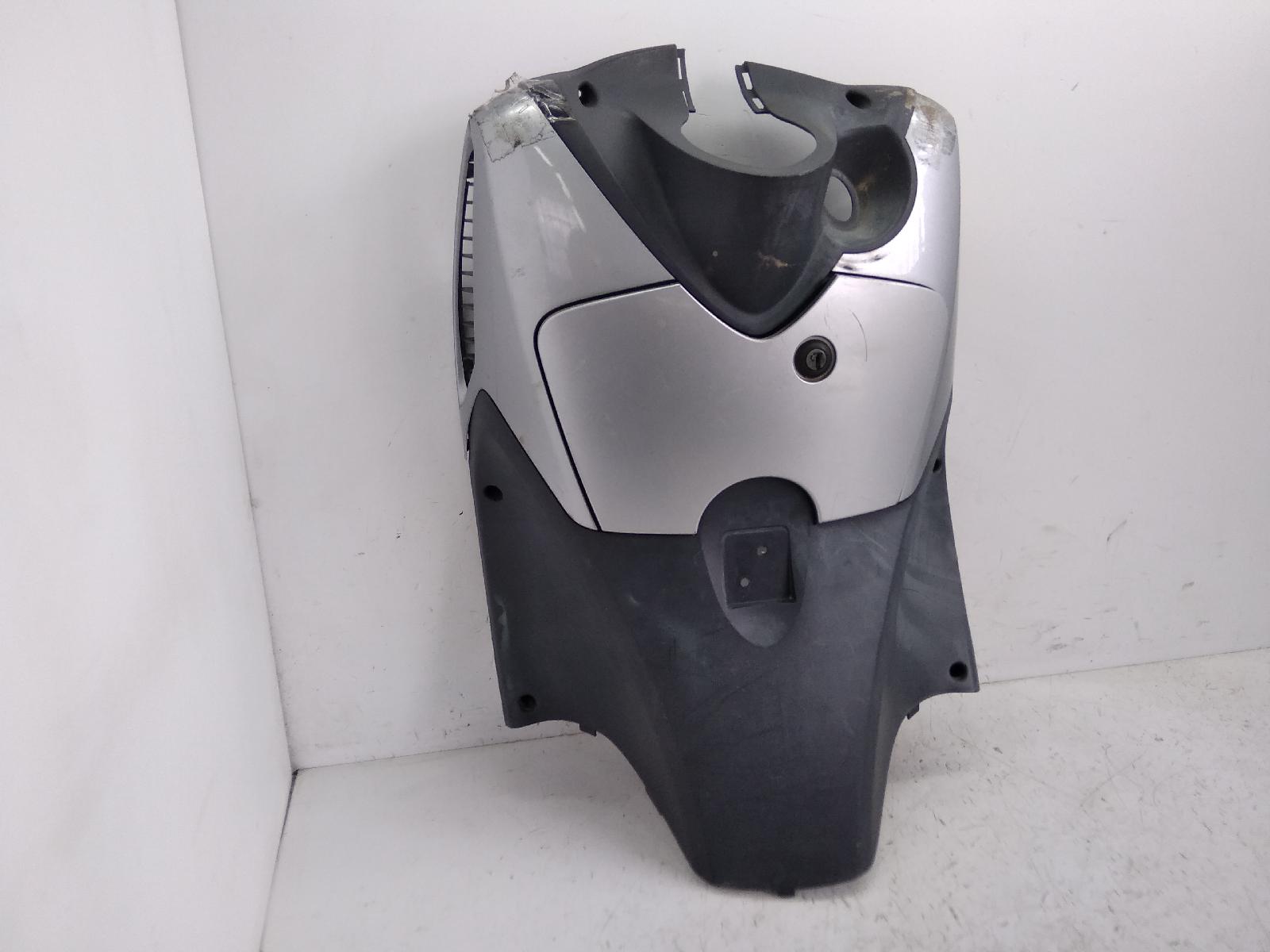 Honda sh i 150 carena controscudo retroscudo con 2 attacchi rotti 2005 2008 kf08a08f