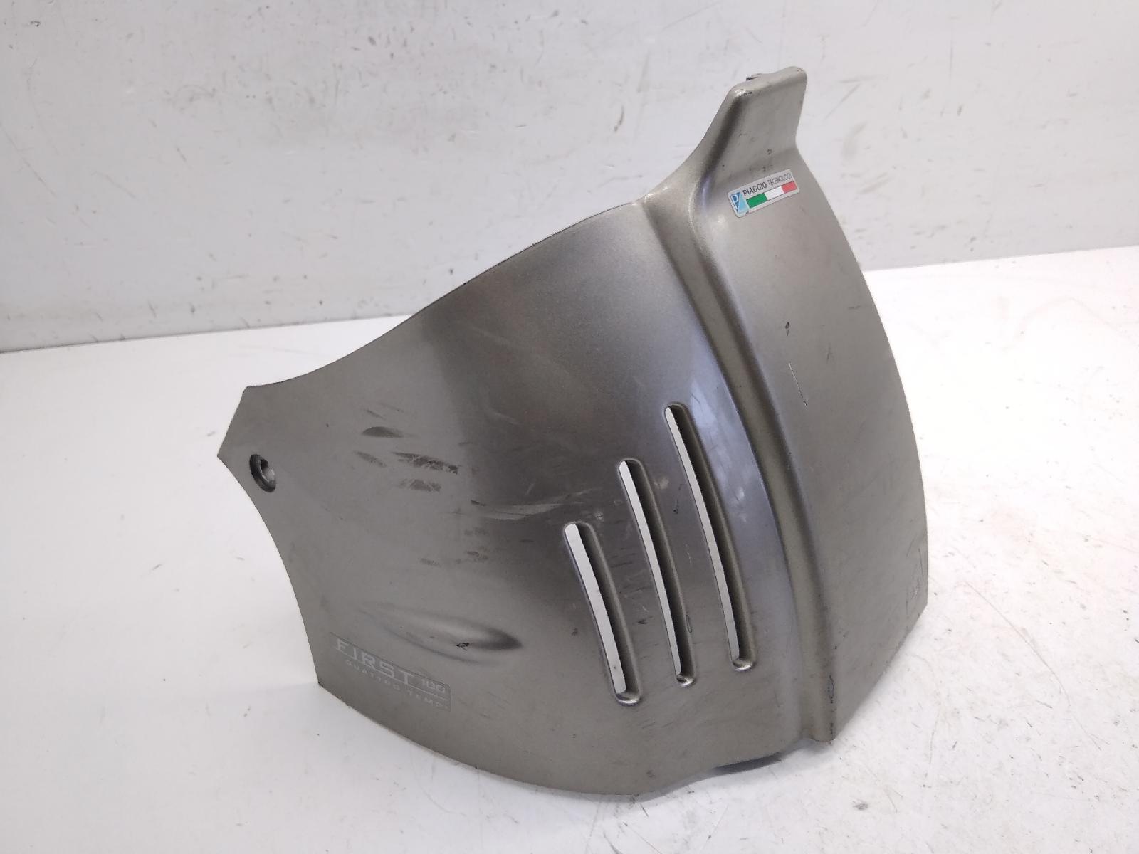 Aprilia scarabeo 4t 100 carena coperchio ispezione 2010 2012 vaa00