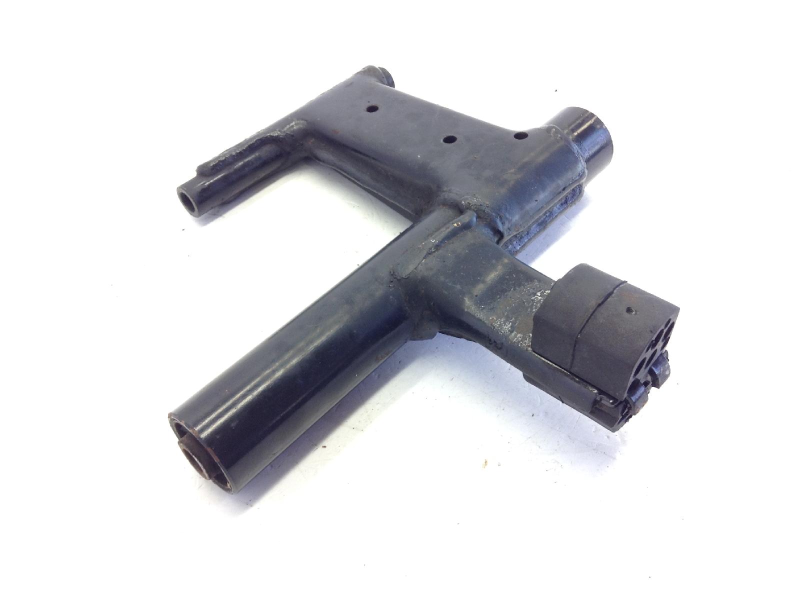 Aprilia scarabeo 4t 100 staffa supporto motore - no perni 2010 2012 vaa00