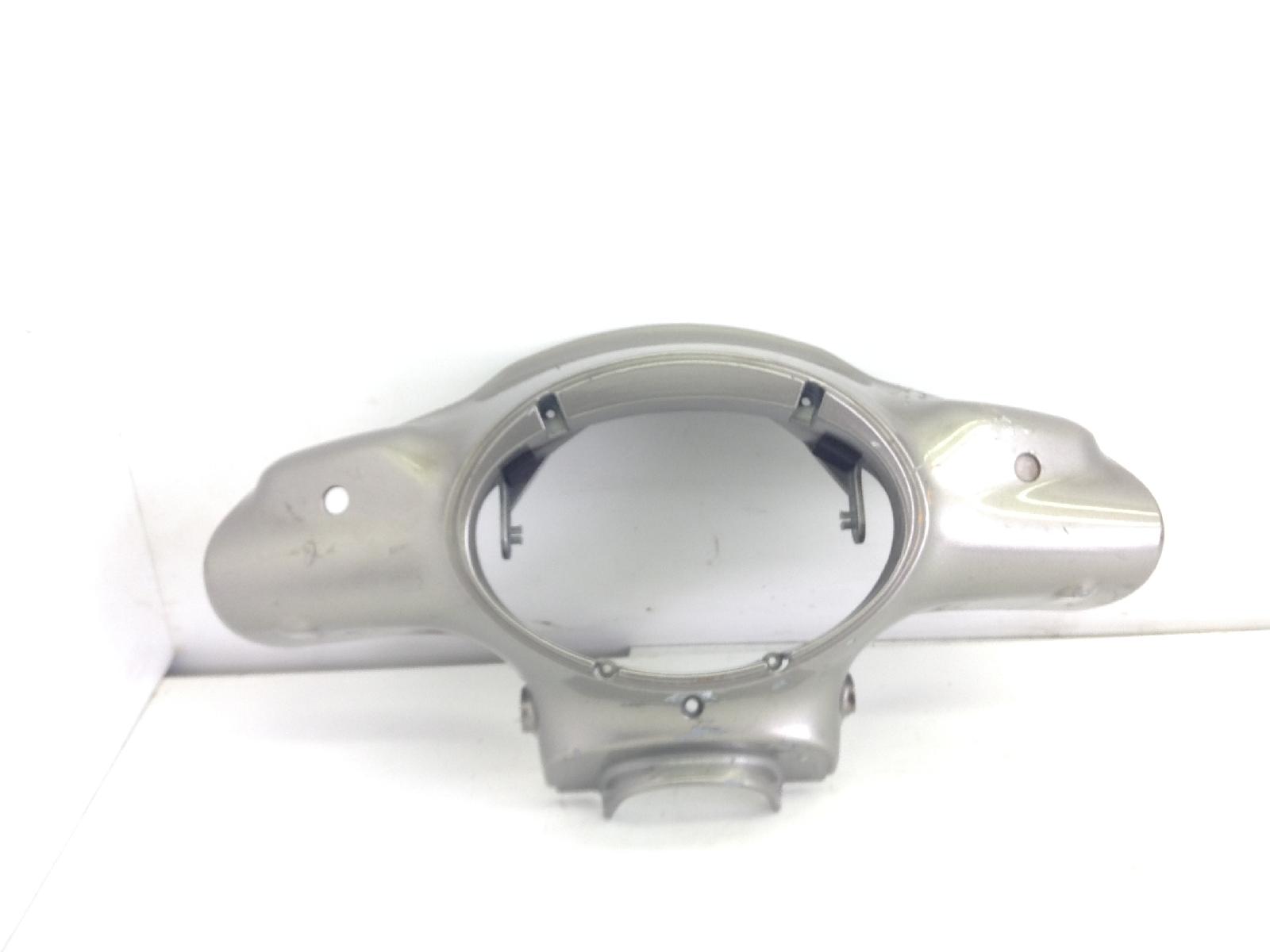 Aprilia scarabeo 4t 100 carena manubrio anteriore - 2 attacchi rotti 2010 2012 vaa00