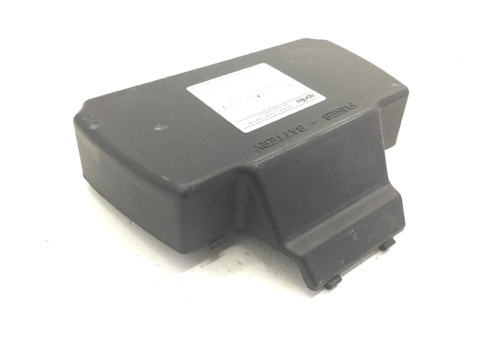 Aprilia scarabeo 4t 4v 50 coperchio tappo vano batteria 2010 2012 tge00