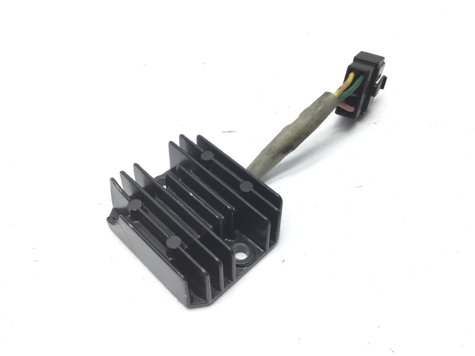 Malaguti ciak master euro 3 125 regolatore di tensione 2006 2007 zjm780201