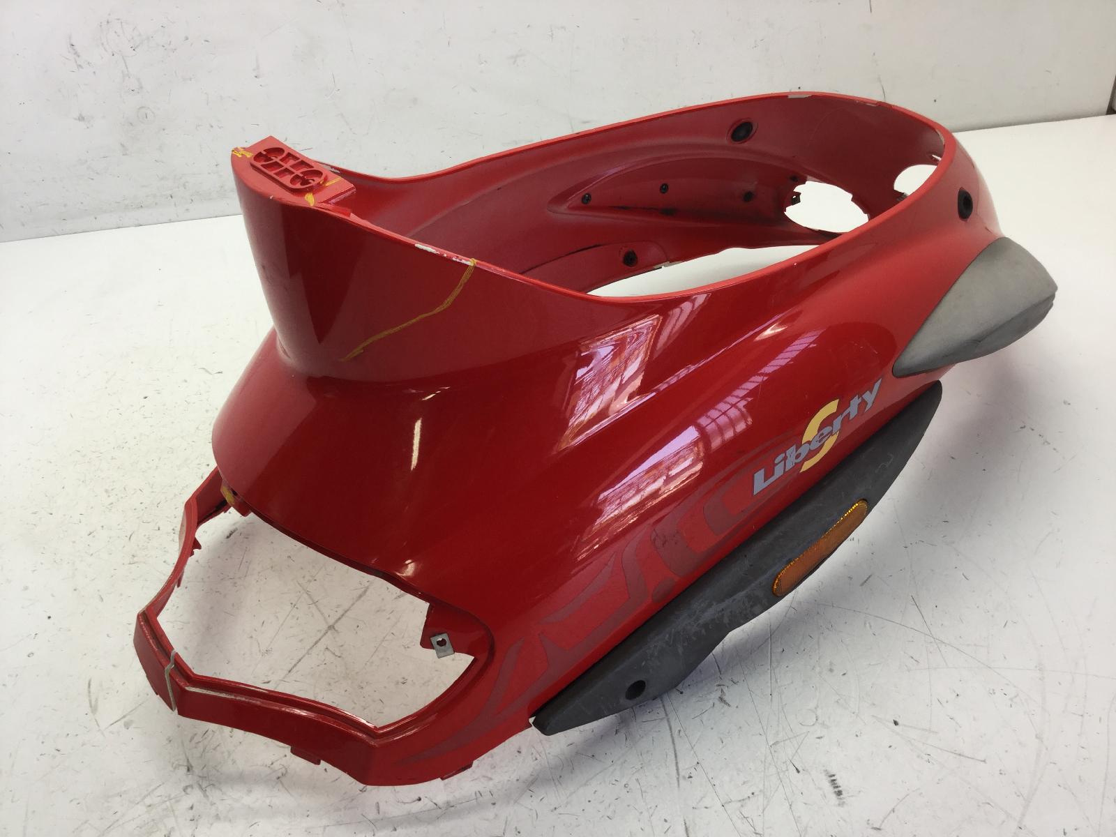 Piaggio liberty sport 2t 50 carena fiancate codone posteriore con crepe 2006 2006 c42106