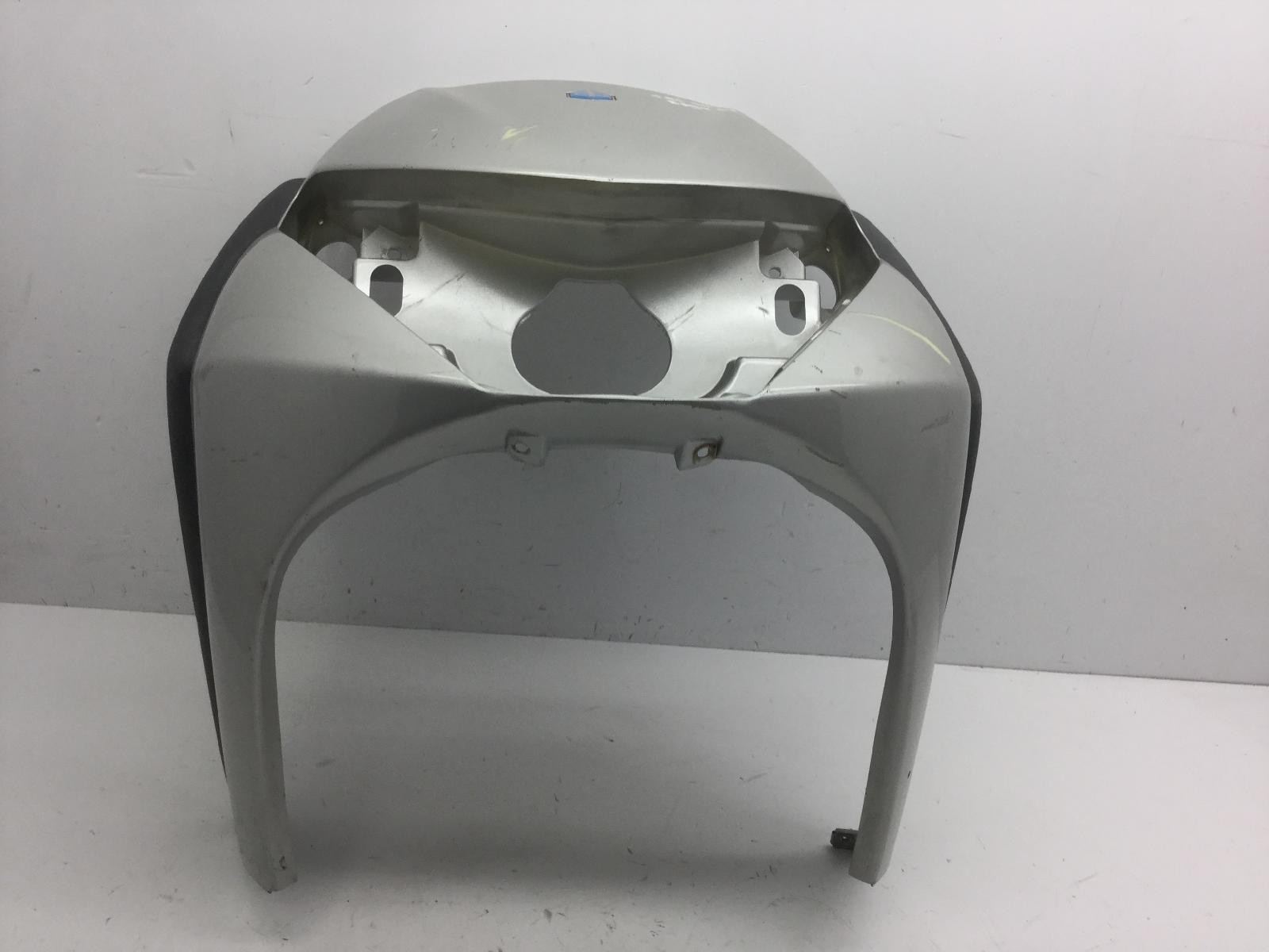 Piaggio beverly 200 carena scudo anteriore con attacco rotto 2001 2003 m2820