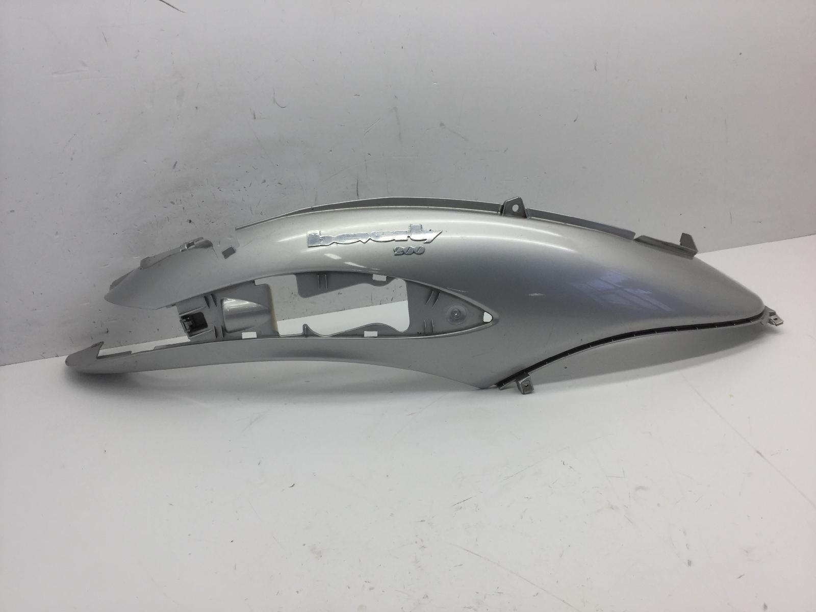 Piaggio beverly 200 carena fiancata posteriore destra 2001 2003 m2820