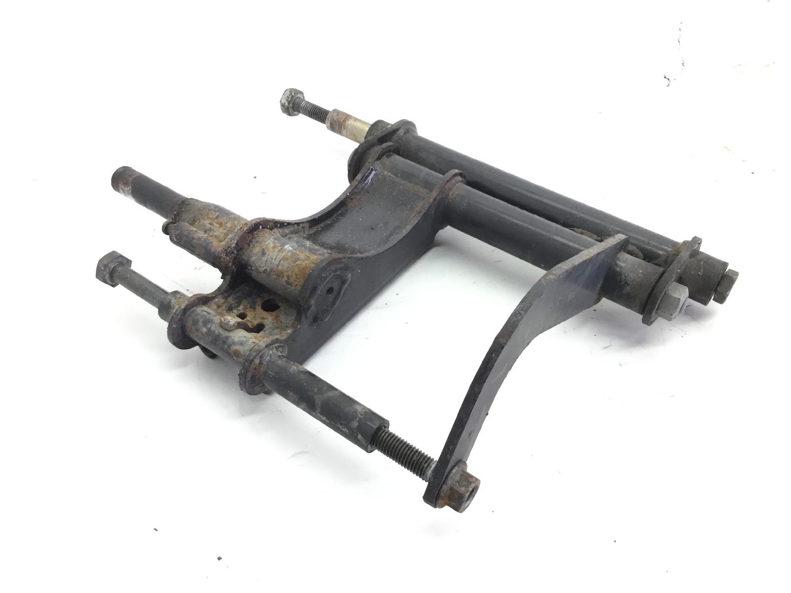 Piaggio beverly 200 staffa supporto motore 2001 2003 m2820