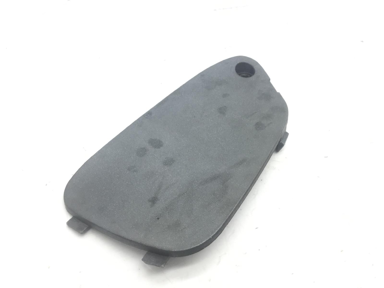Piaggio beverly 200 tappo coperchio pedana pavimento sinistro 2001 2003 m2820