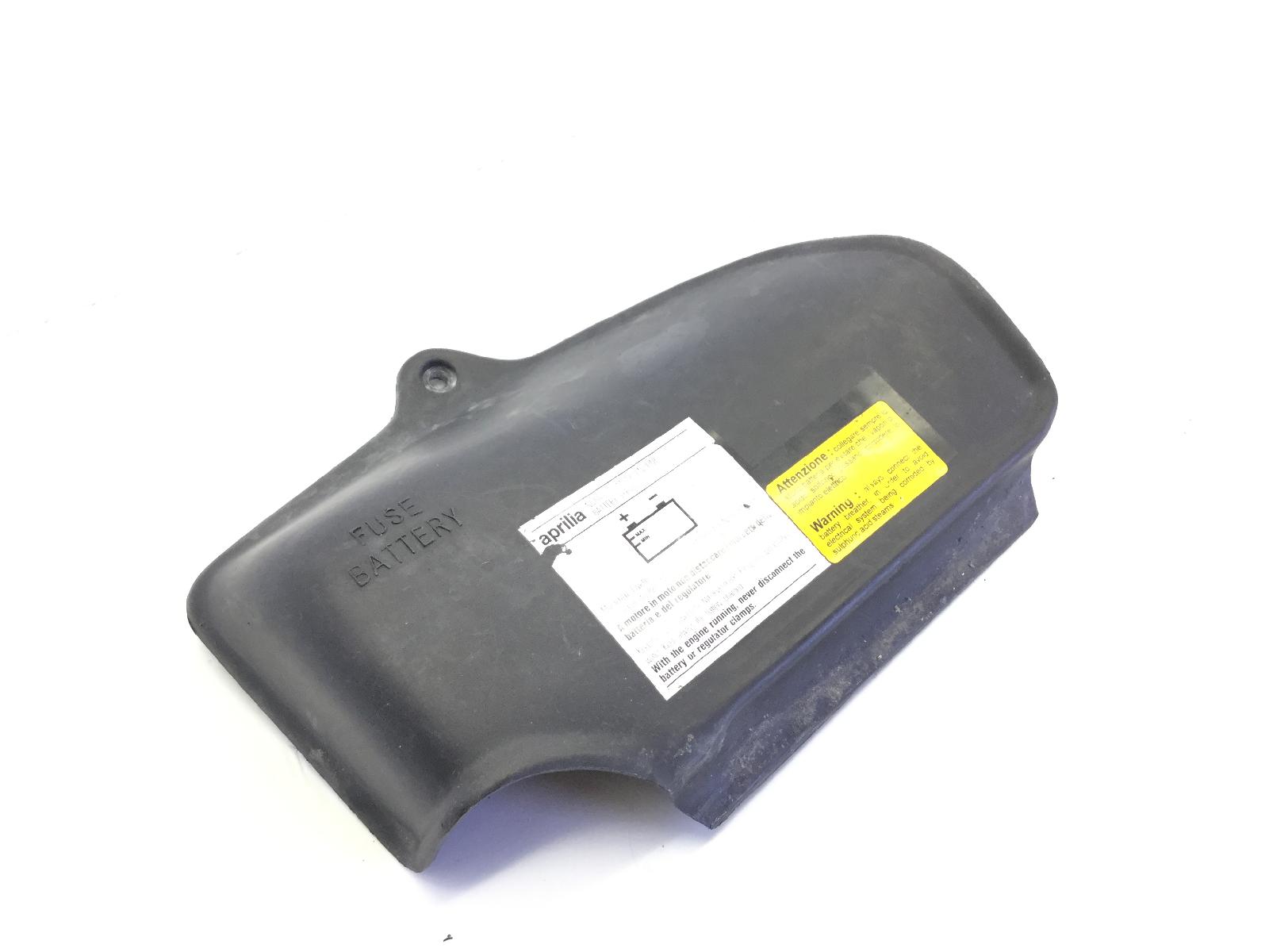 Aprilia gulliver 50 tappo coperchio vano batteria 1995 1998 lh000
