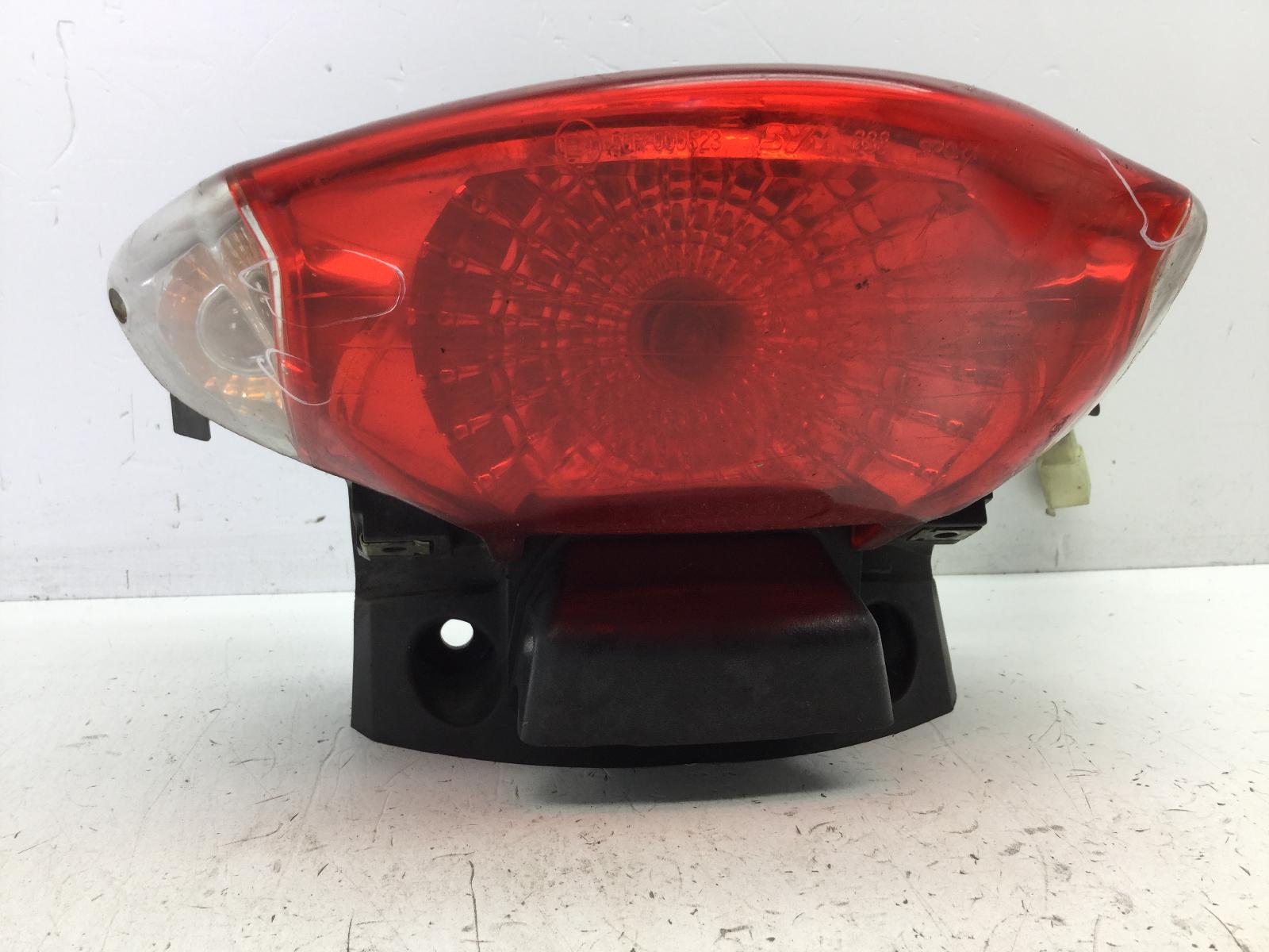 Sym hd evo euro 2 200 faro fanale frecce posteriore luce targa con crepe 2005 2006 rfglh18wx5s