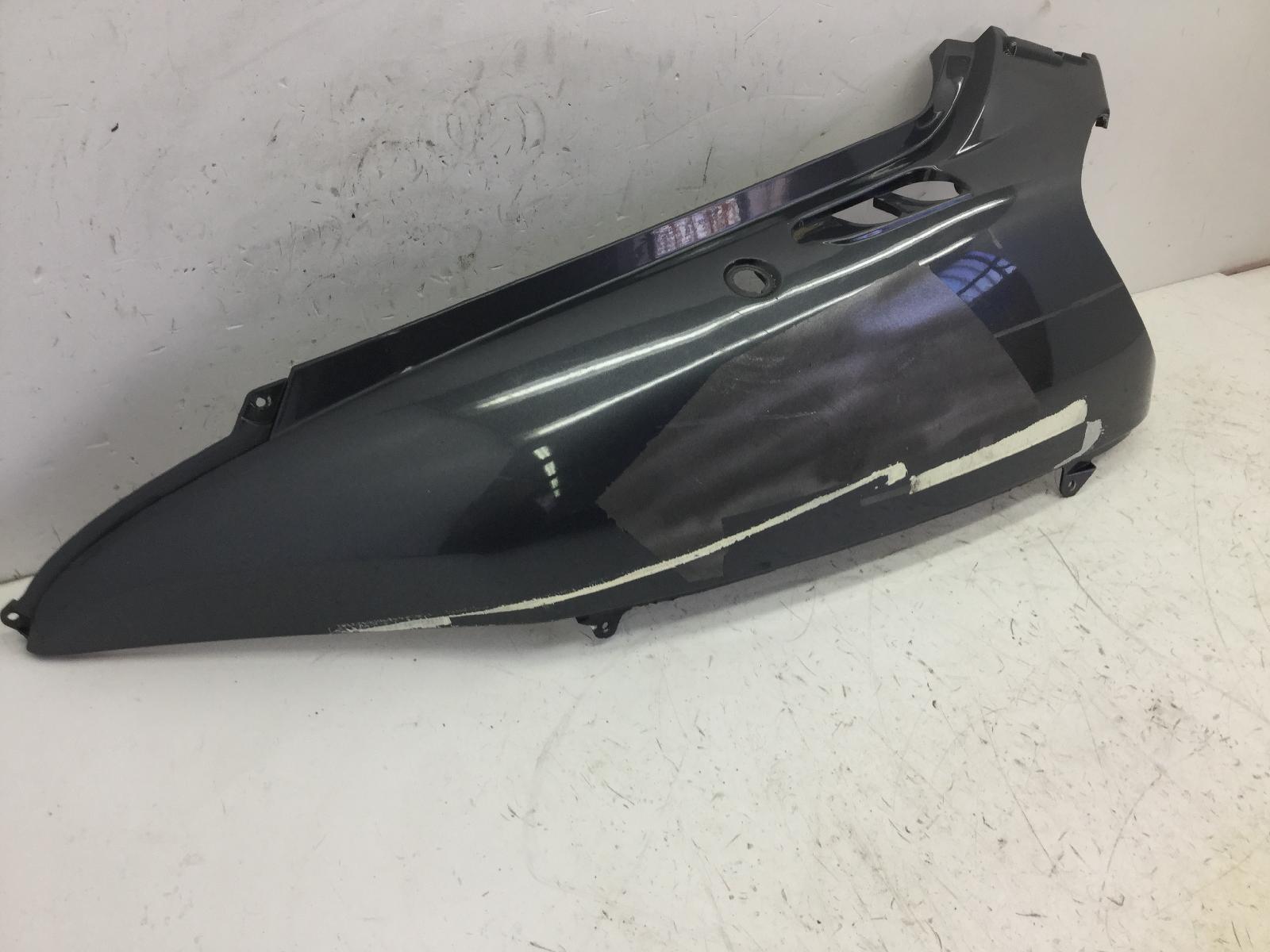 Honda foresight 250 carena fiancata posteriore sinistra con 2 alette rotte 1998 2004 jh2mf04axxk