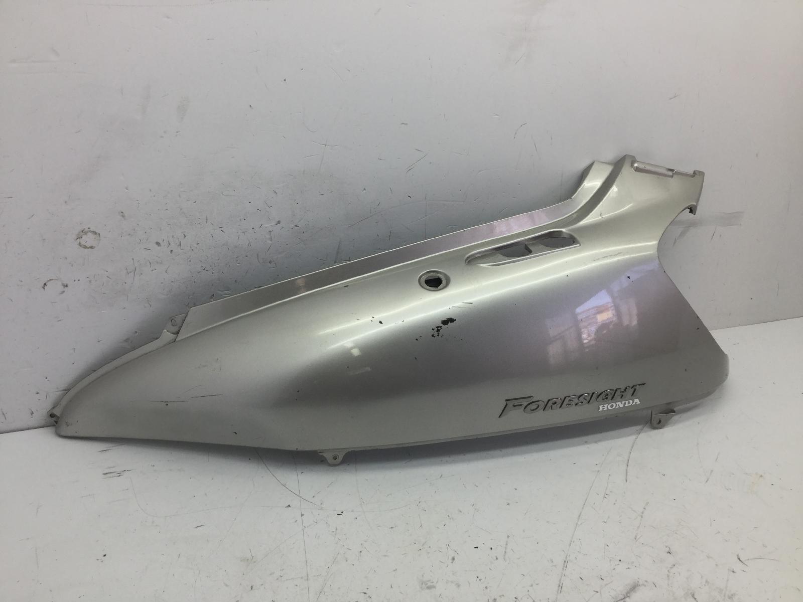 Honda foresight 250 carena fiancata posteriore sinistra - 3 alette rotte 1998 2004 jh2mf04axxk