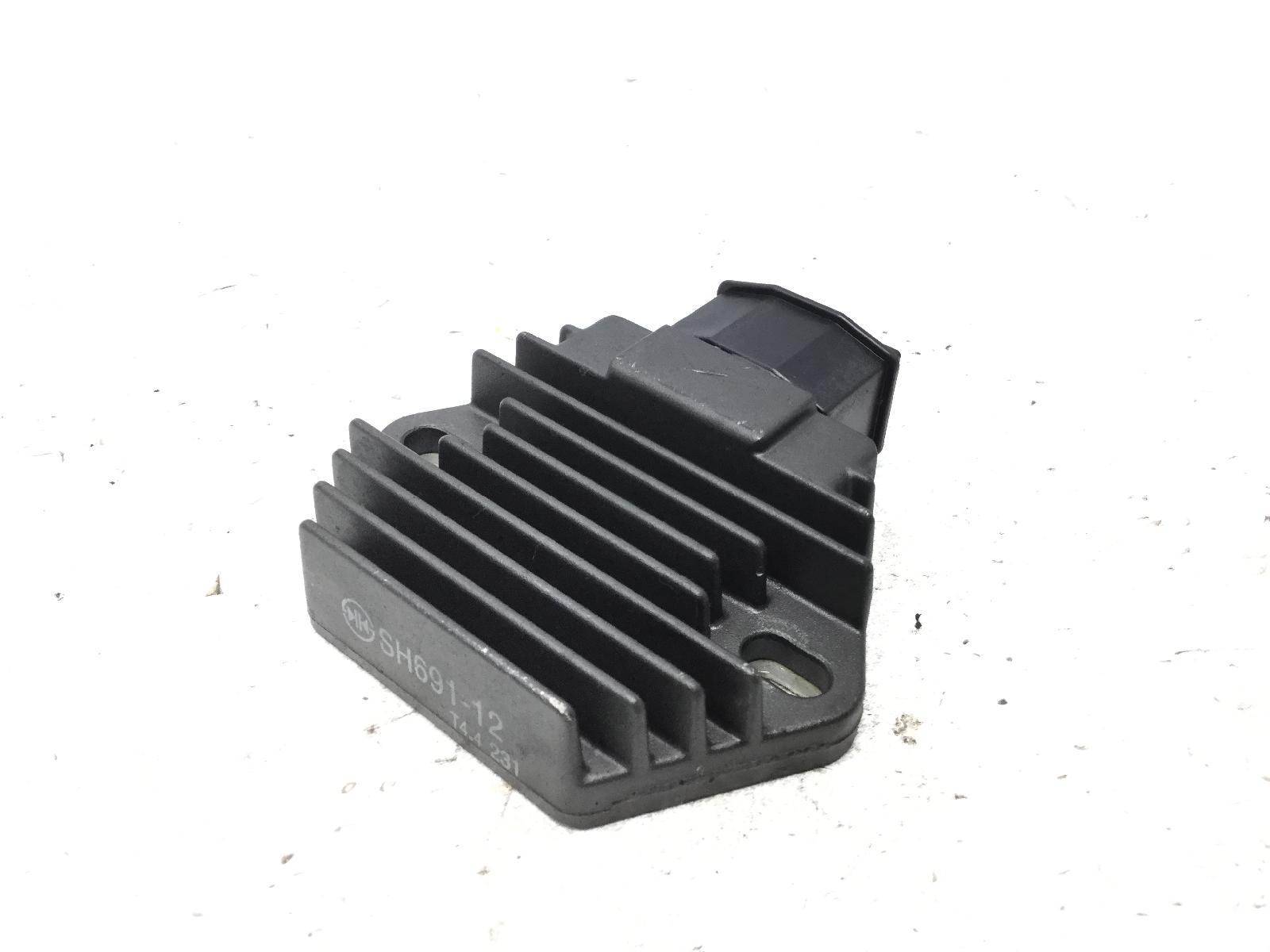 Honda foresight 250 regolatore di tensione impianto elettrico 1998 2004 jh2mf04a