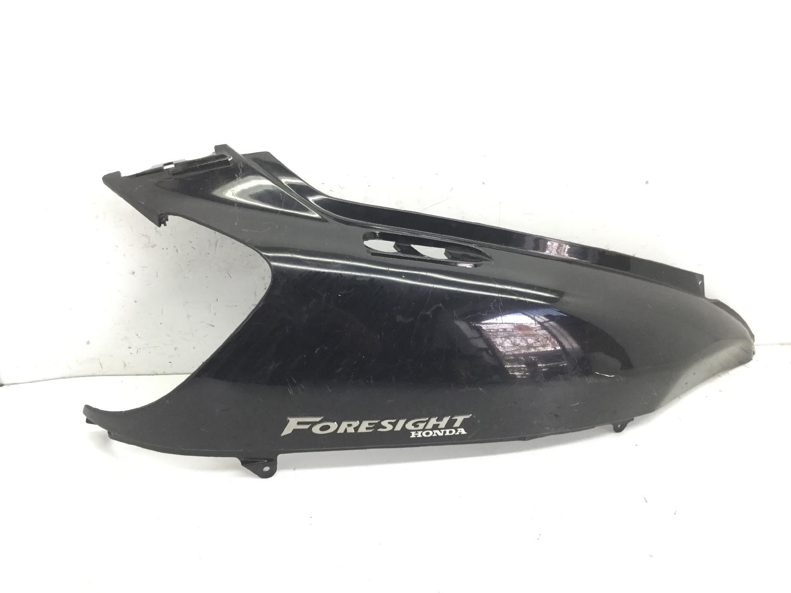 Honda foresight 250 carena fiancata posteriore destra - crepa 1998 2004 jh2mf04a