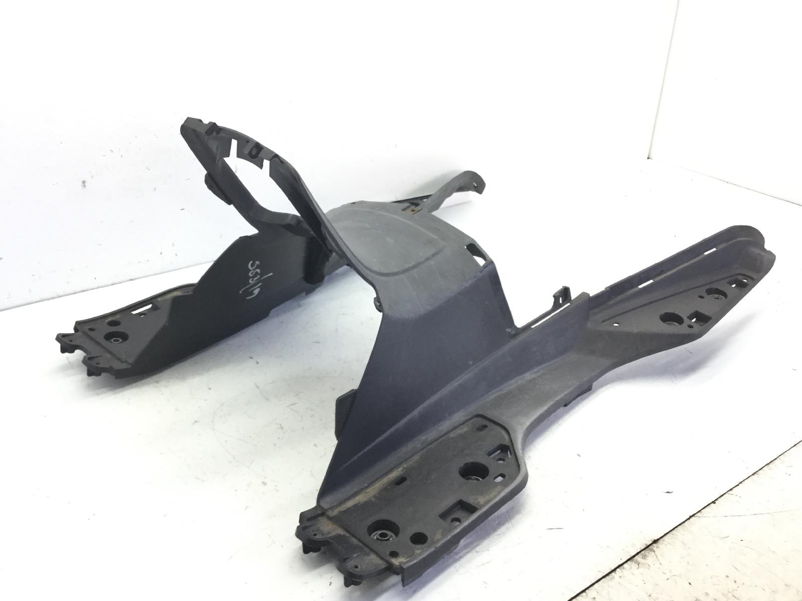 Suzuki burgman an 400 carena pedana pavimento poggiapiedi 1999 2000 au131