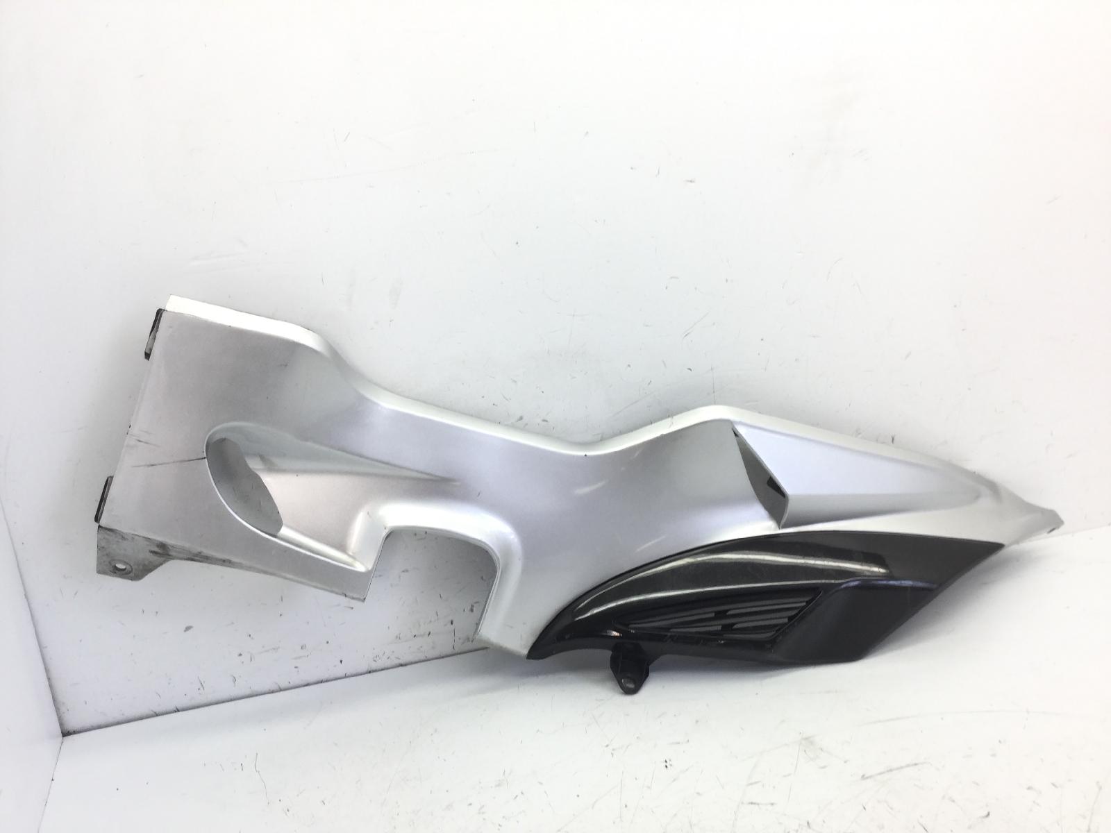 Suzuki burgman an 400 carena sottopedana sinistra 1999 2000 au131