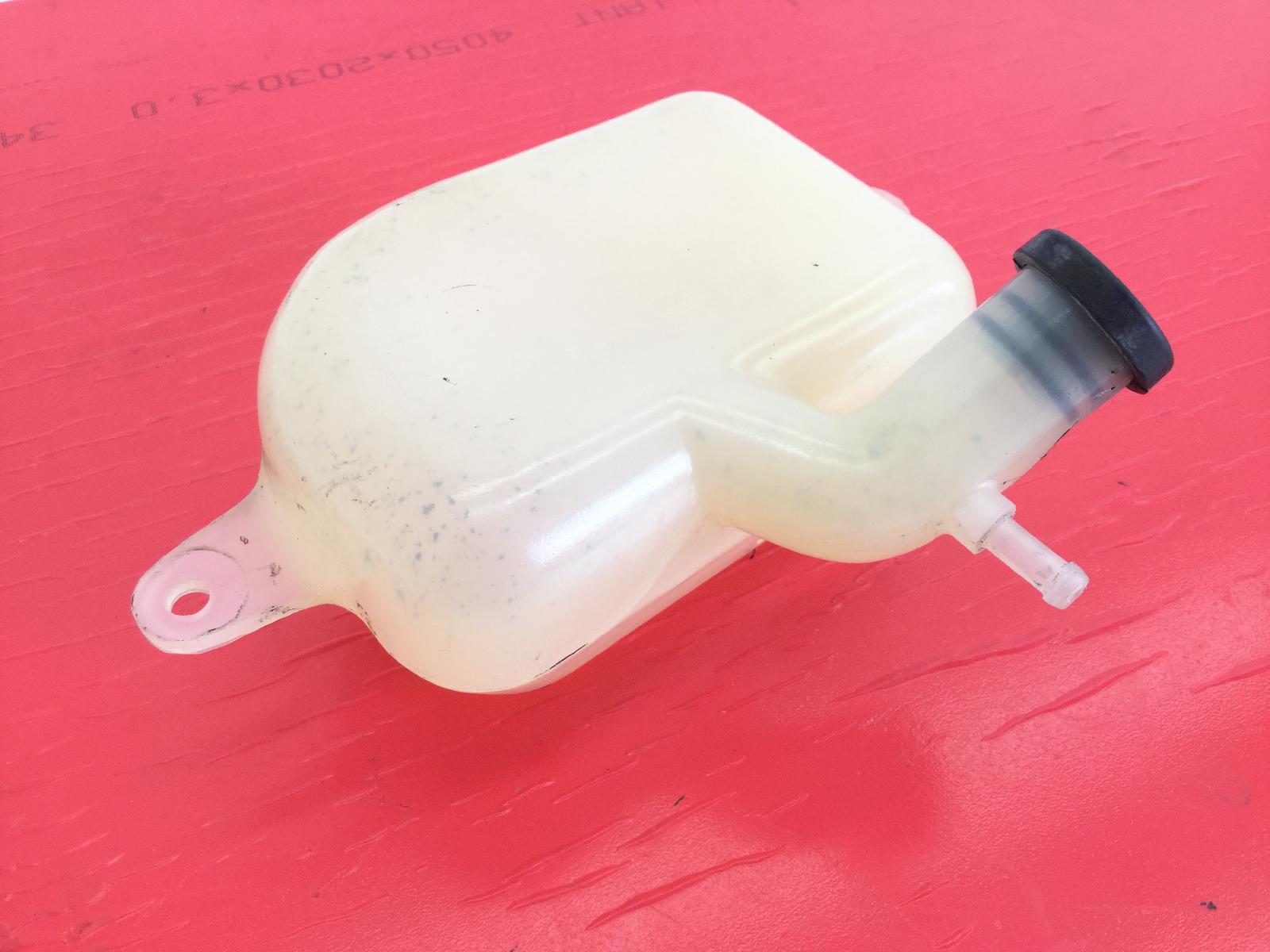 Suzuki burgman an 400 vaso espansione liquido raffreddamento motore e tappo 1999 2000 au131
